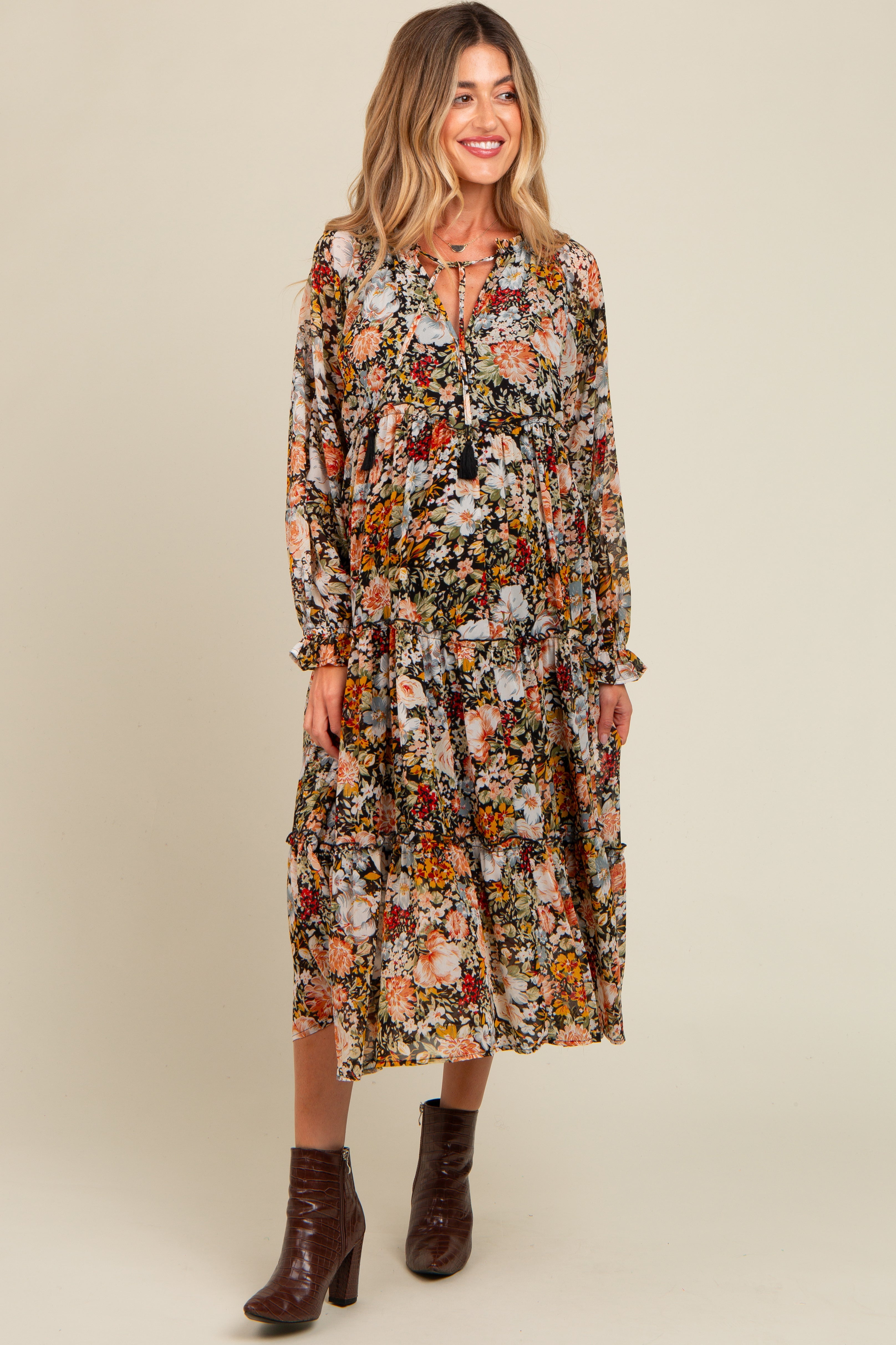 Florales Umstands-Midikleid aus Chiffon mit Quastenband