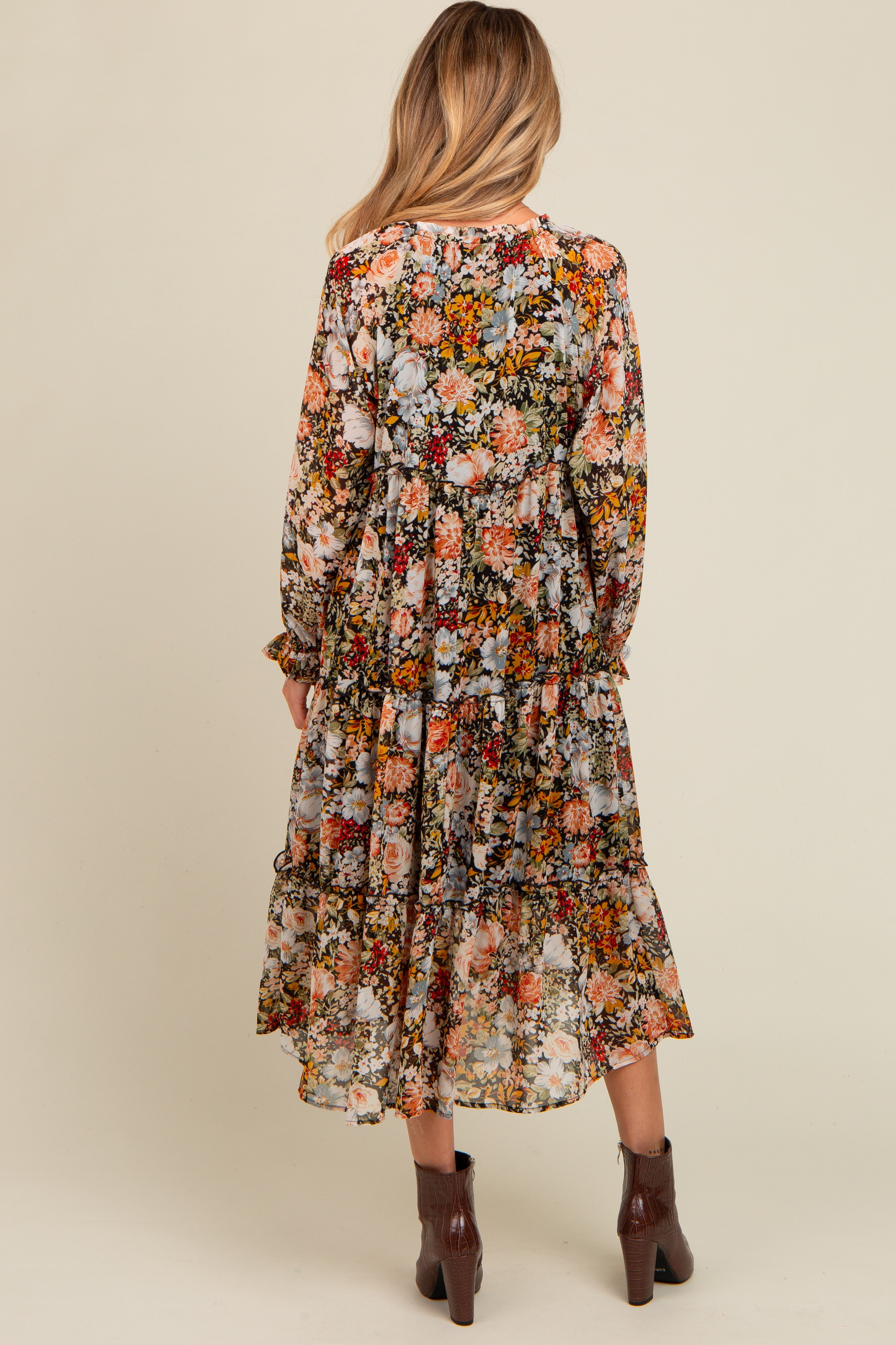 Florales Umstands-Midikleid aus Chiffon mit Quastenband