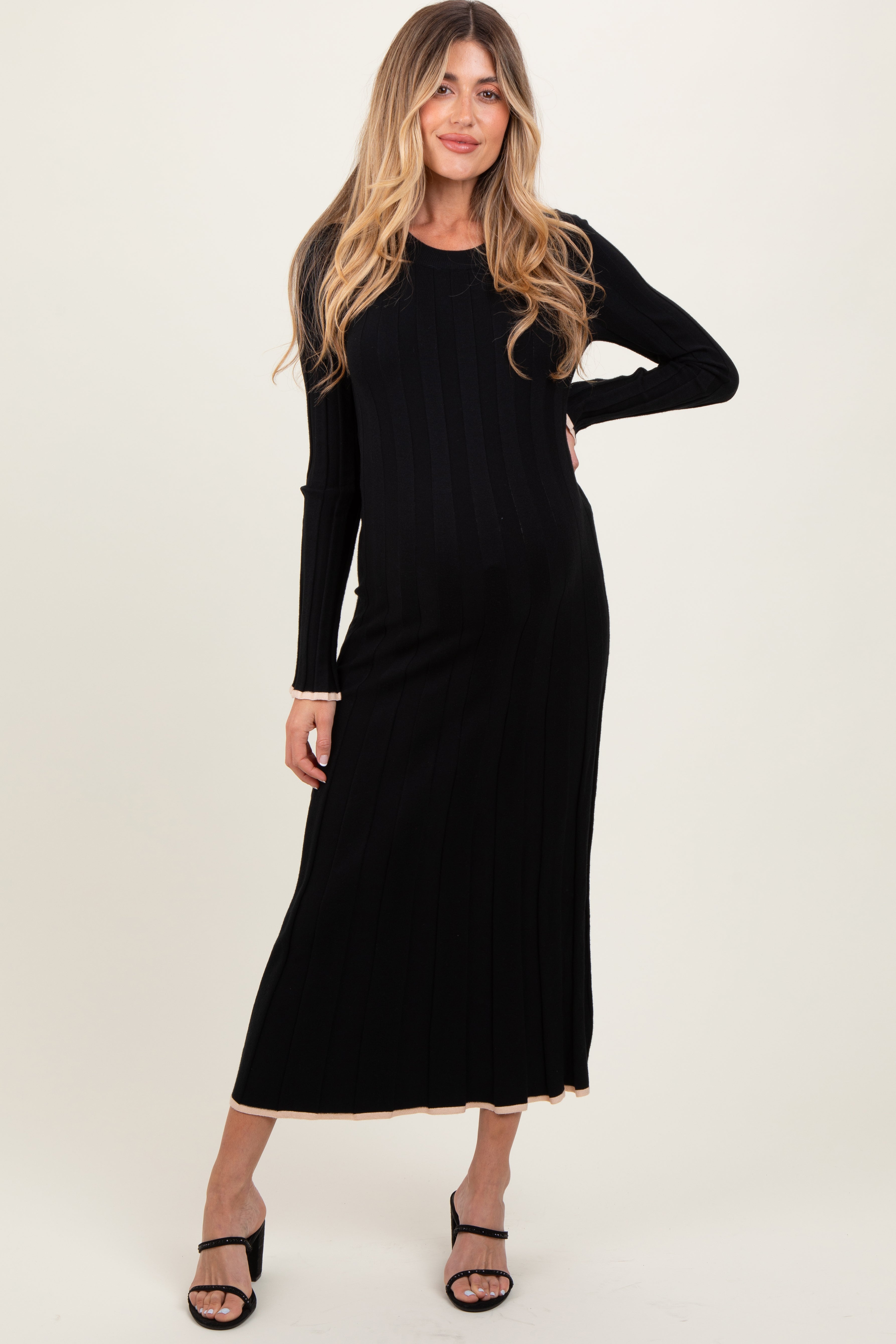 Schwarzes Umstands-Pulloverkleid aus Rippstrick in Maxilänge