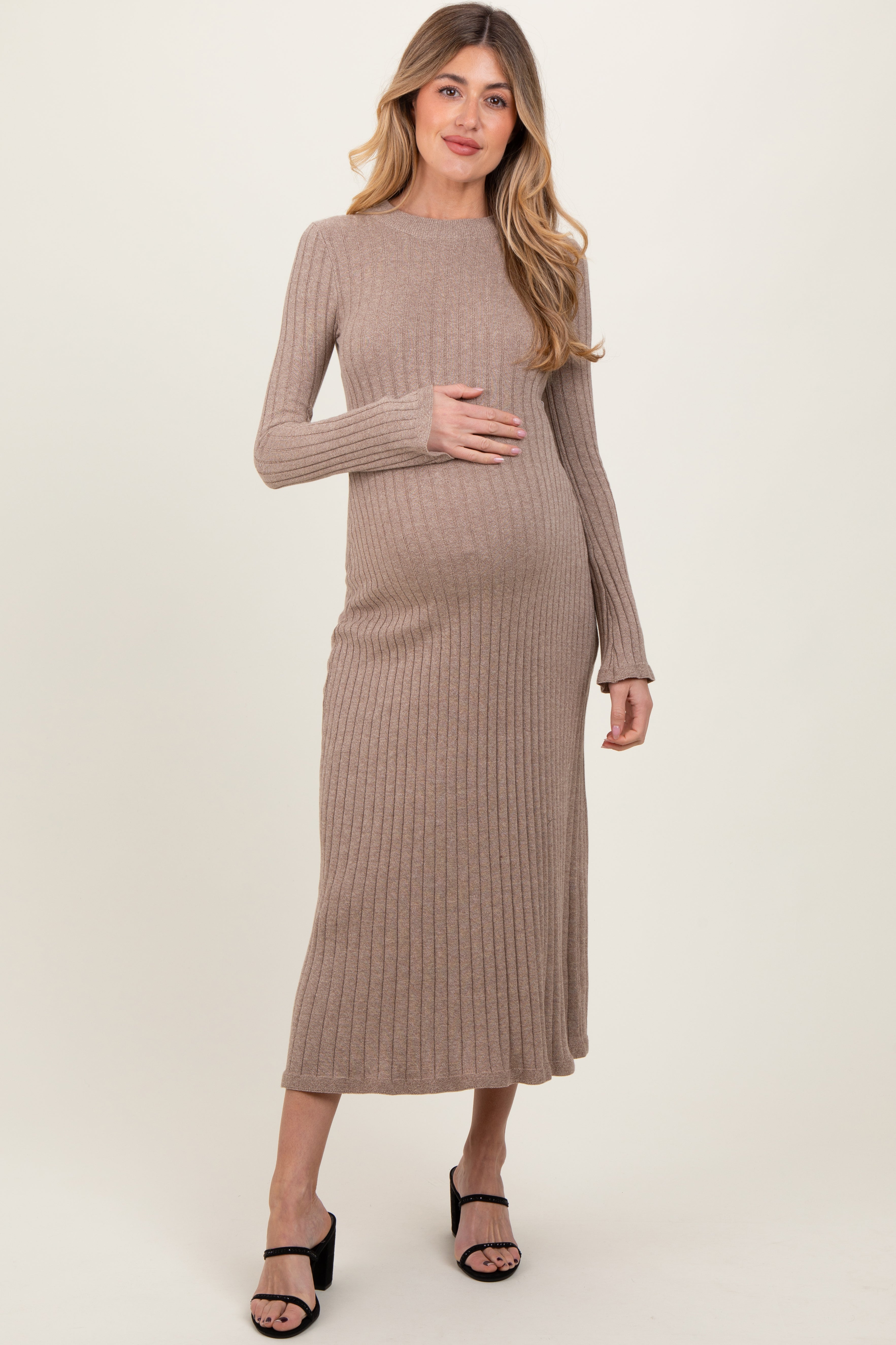 Umstands-Midi-Pulloverkleid aus geripptem Strick in hellem Mokka