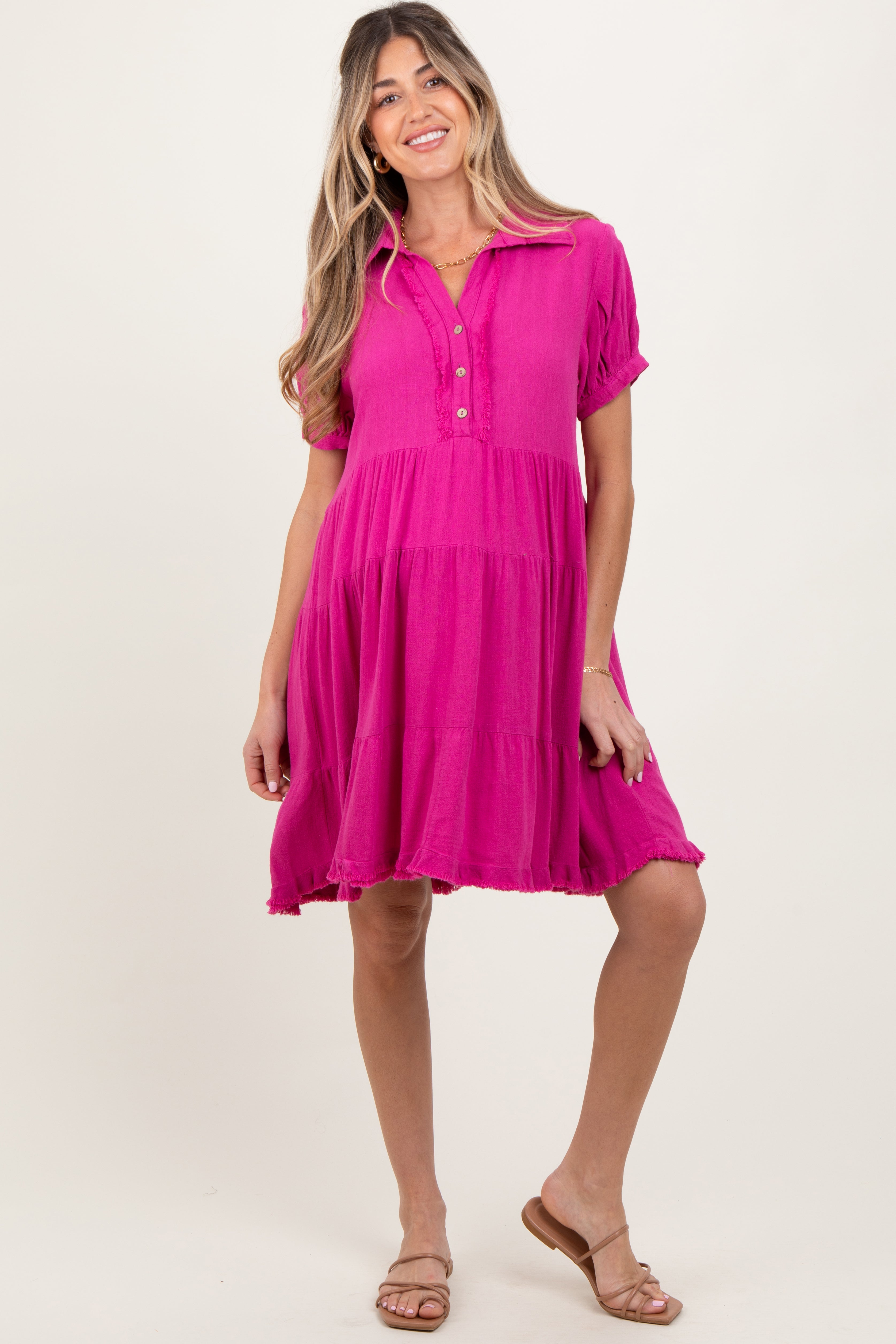 Umstandskleid aus Leinen mit Stufenrock und Kragen in Fuchsia