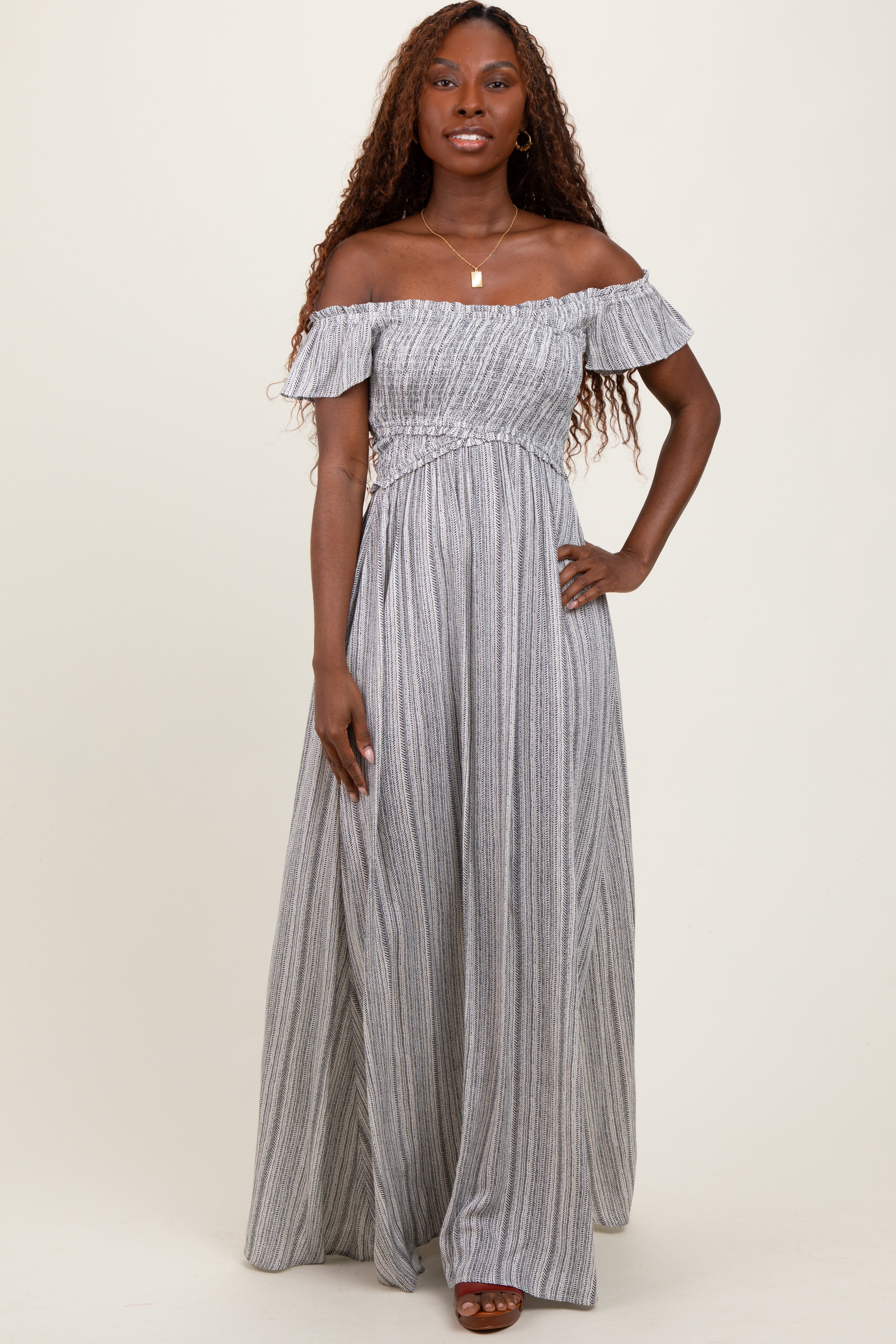 Schwarzes, gewebtes Umstands-Maxikleid mit gesmoktem Oberteil