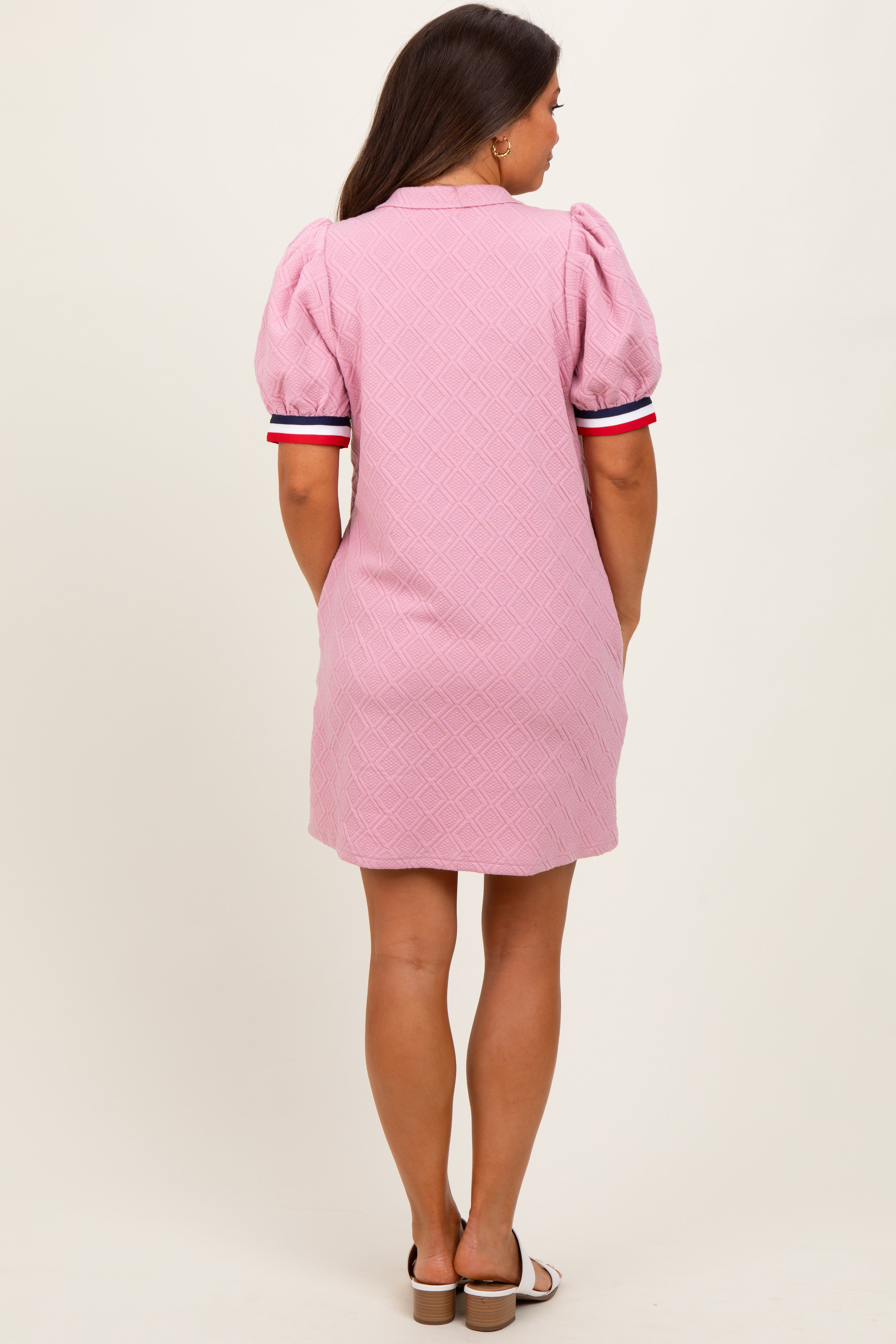 Umstands-Minikleid aus Jacquard mit Reißverschlusskragen in Rosa