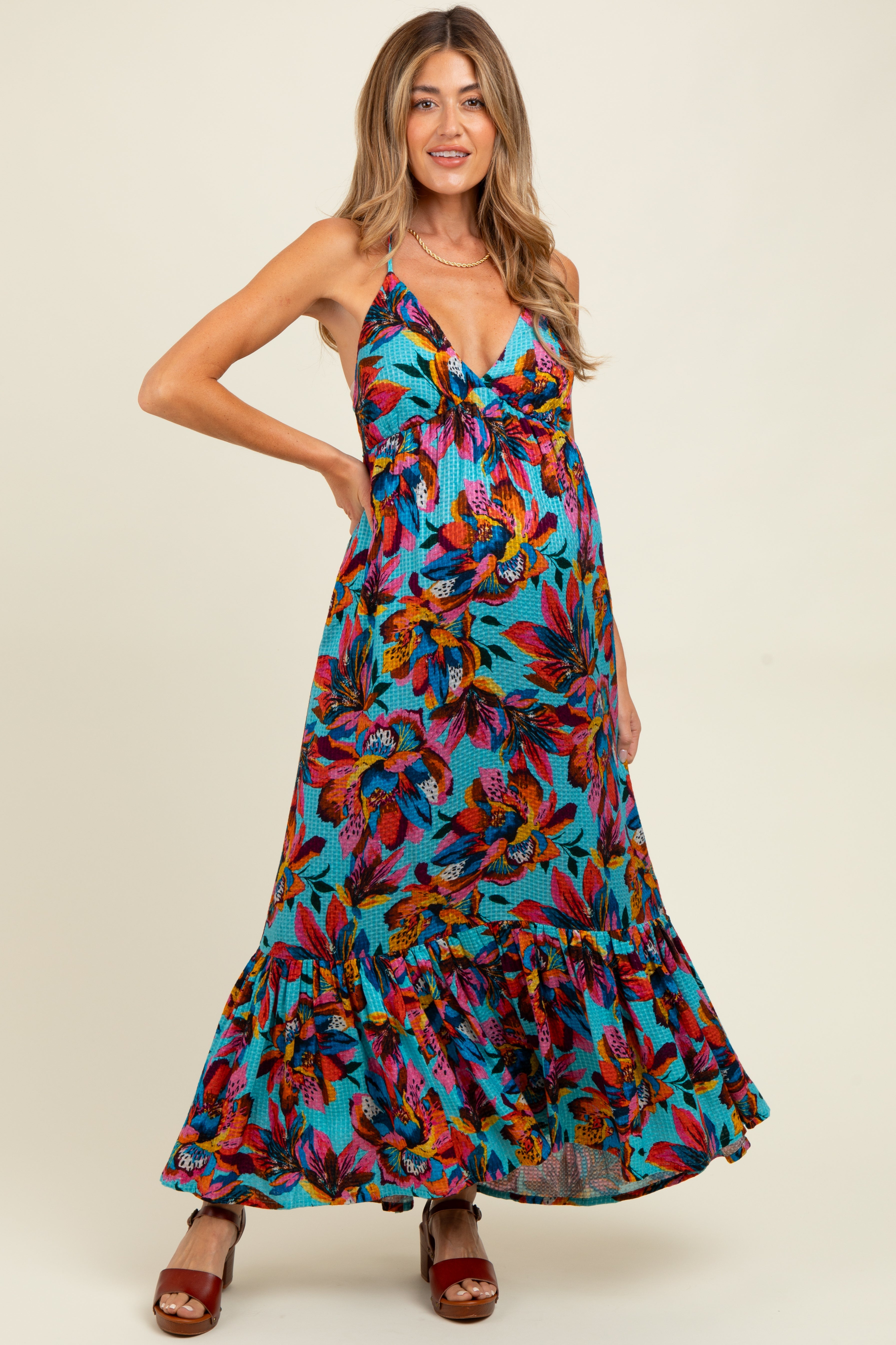 Geblümtes Umstands-Maxikleid mit tiefem V-Ausschnitt und Neckholder