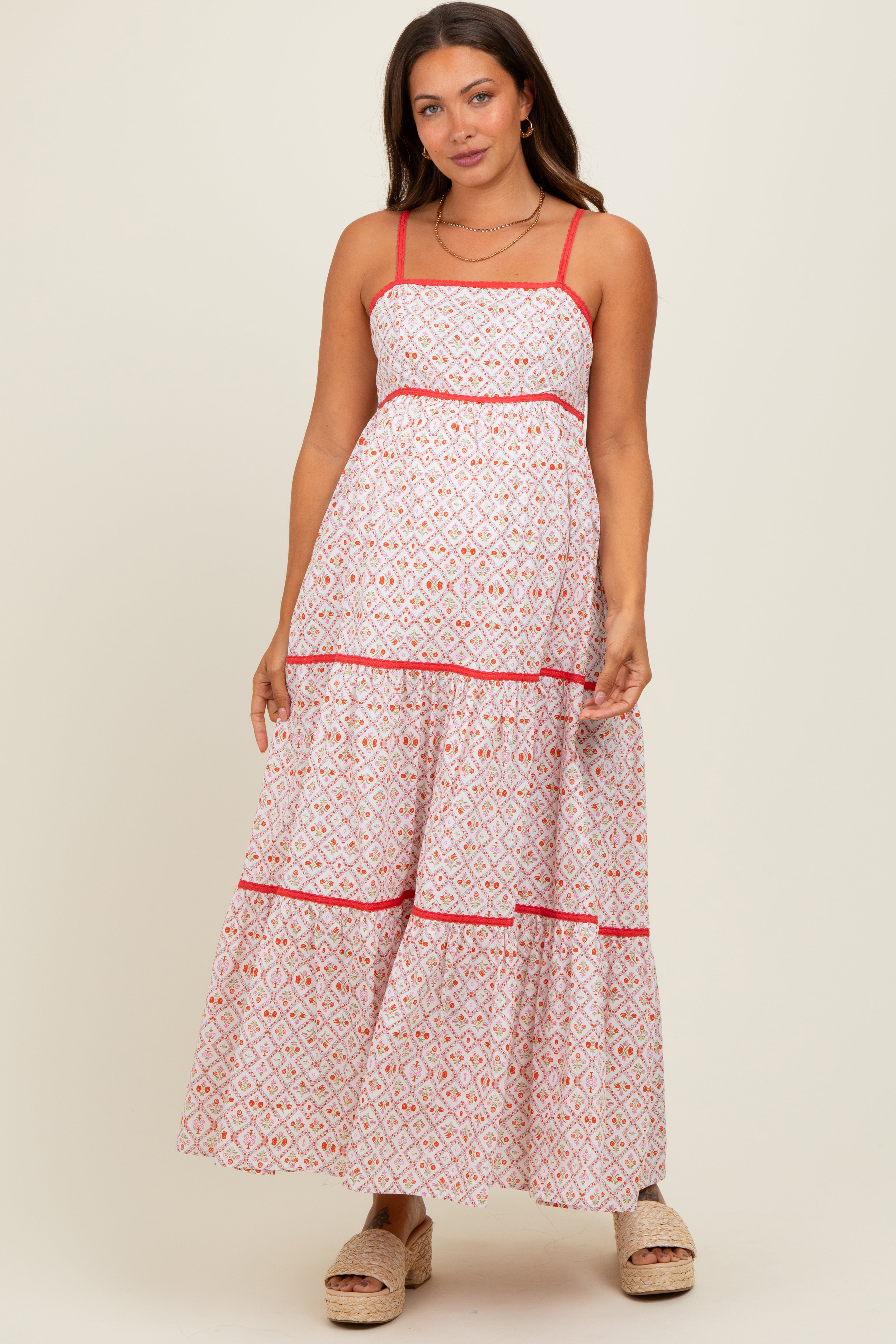 Korallenfarbenes Umstands-Maxikleid aus Baumwolle mit Blumenmuster