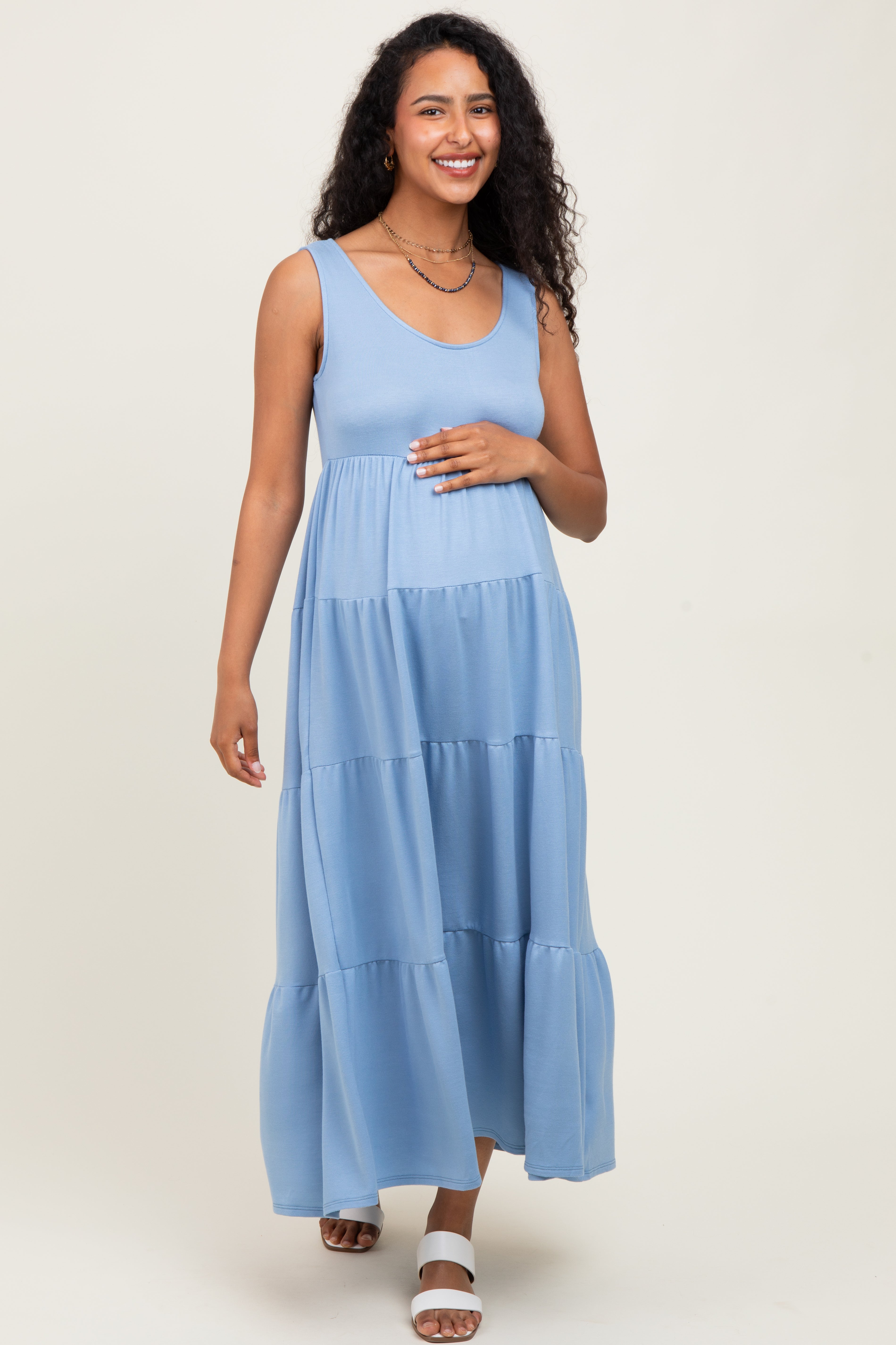 Gestuftes Umstands-Maxikleid aus French Terry in Hellblau