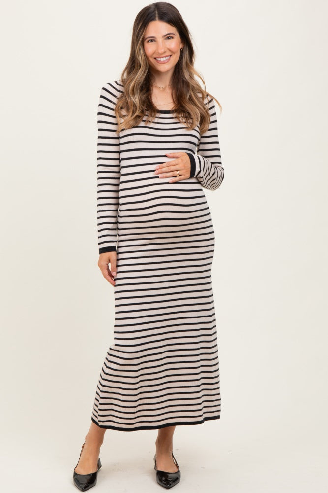 Schwarzes gestreiftes Umstands-Maxikleid mit Cut-outs und langen Ärmeln