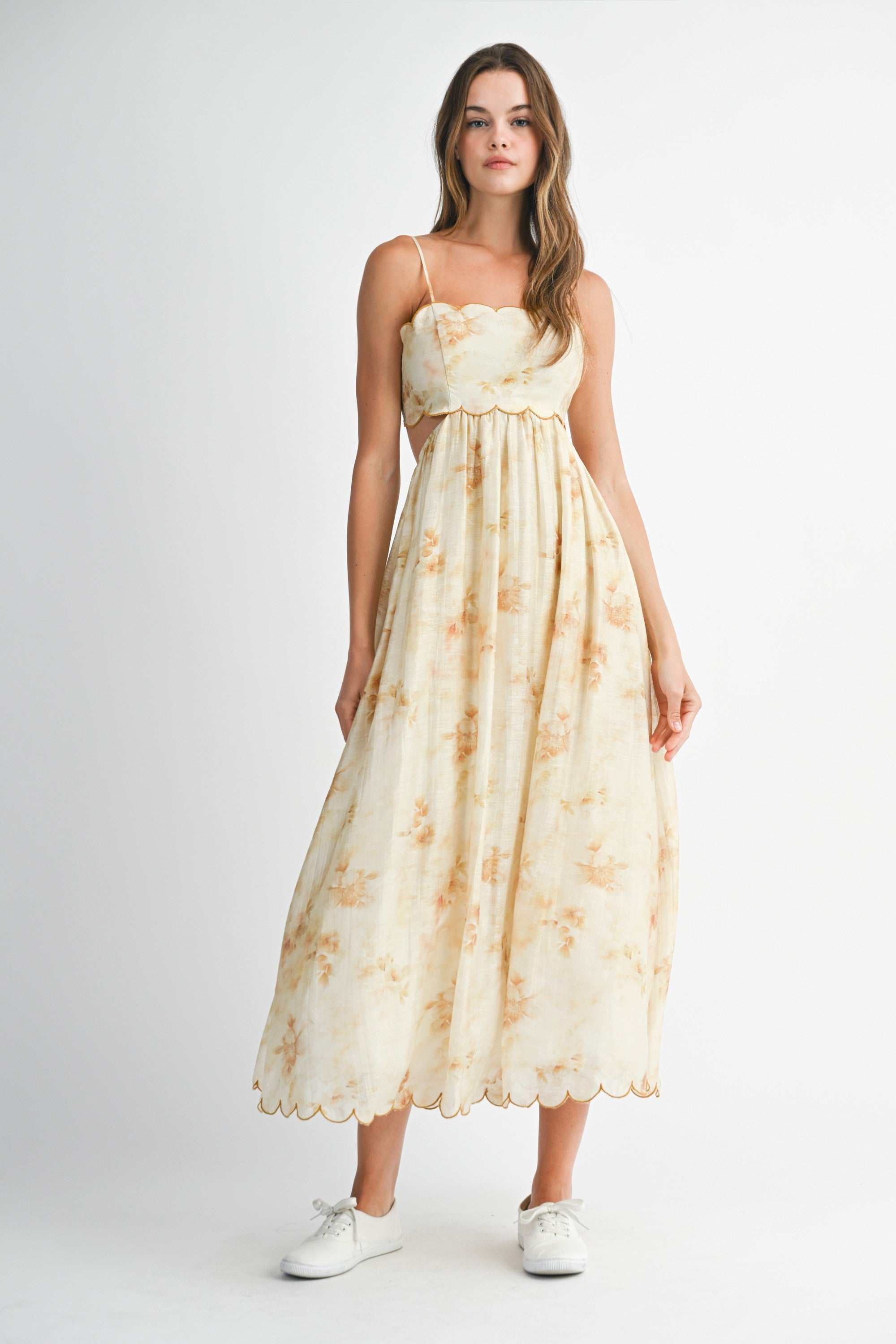 Umstands-Midikleid mit verblasstem Blumenmuster, Muschelsaum und Cut-out
