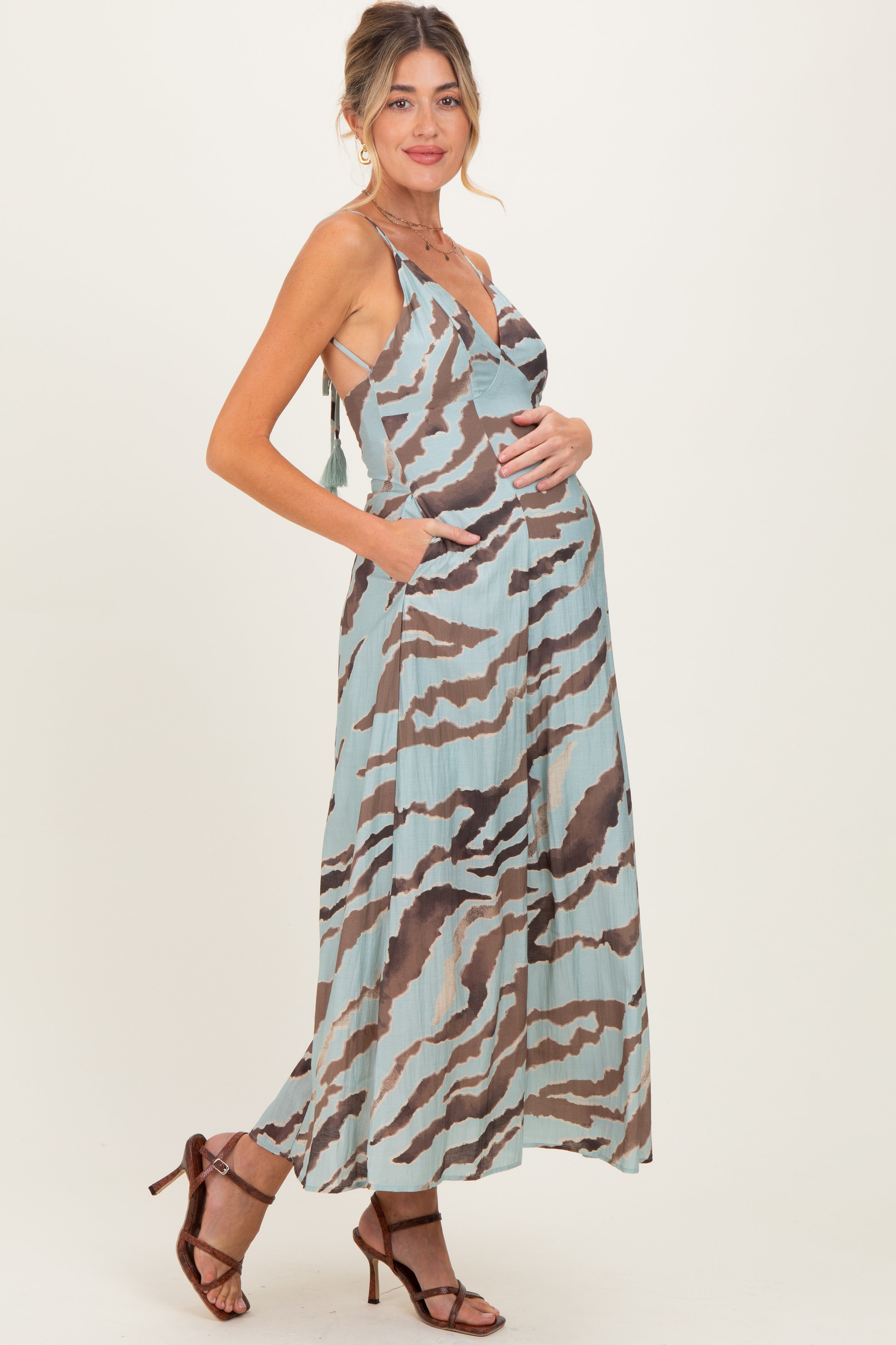 Bedrucktes Umstands-Maxikleid mit offenem Bindeband am Rücken