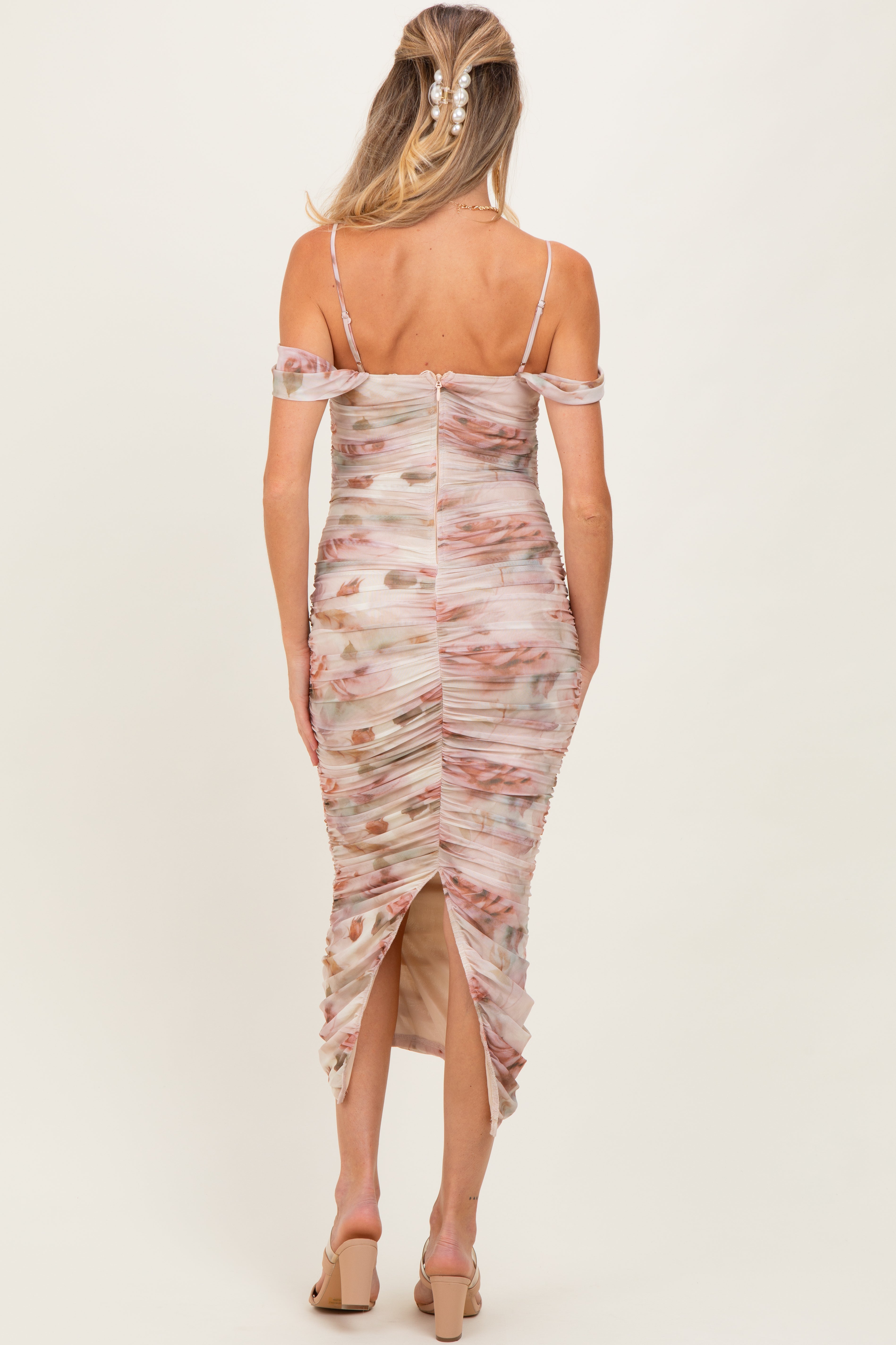 Umstands-Midikleid aus Mesh mit Rosenmuster, Raffung und Off-Shoulder-Ausschnitt