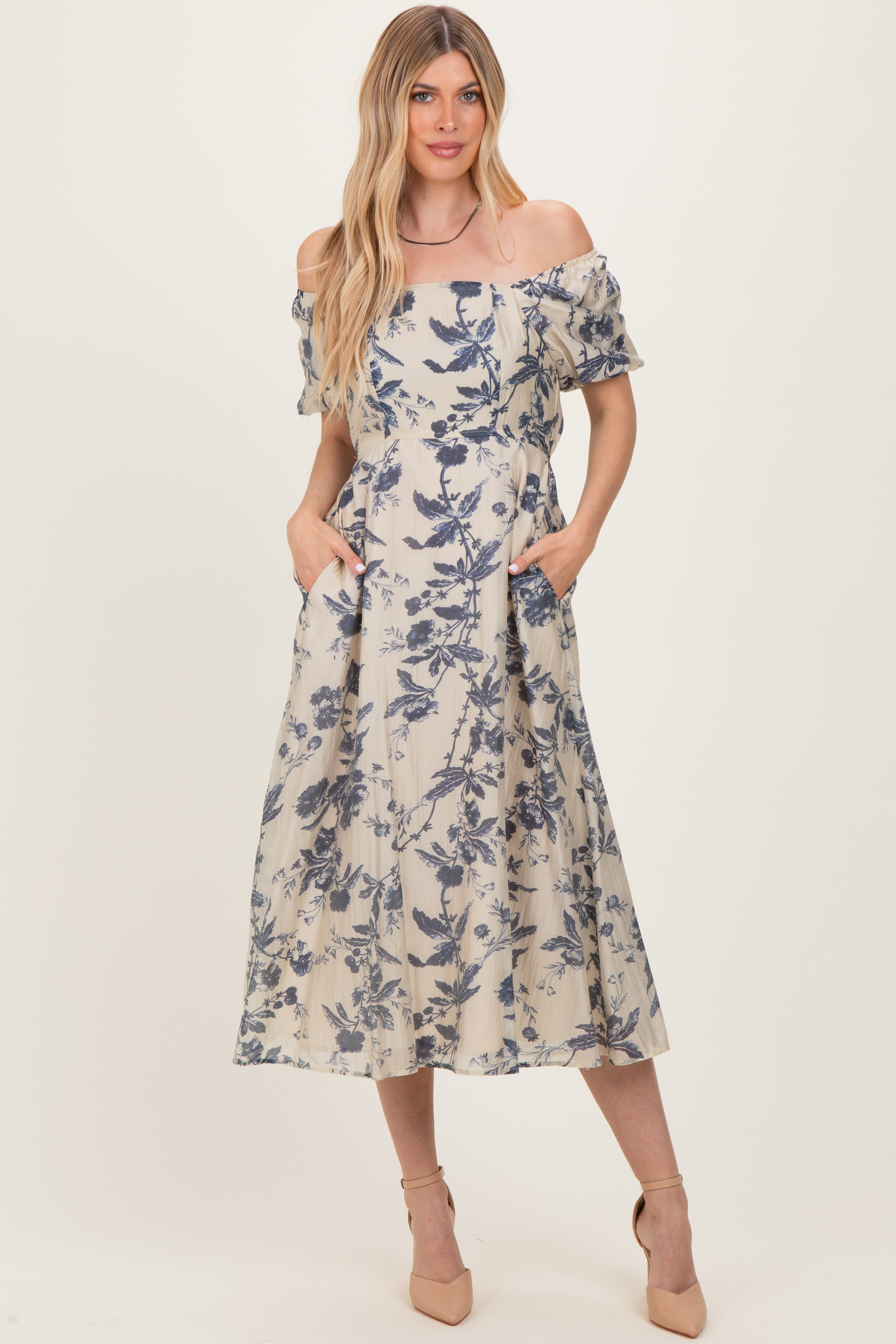Geblümtes Umstands-Midikleid mit Karree-Ausschnitt und Puffärmeln in Marineblau