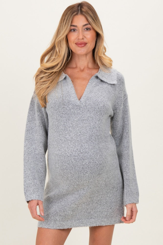 Langärmliges Umstands-Sweaterkleid im Polostil in Graumeliert