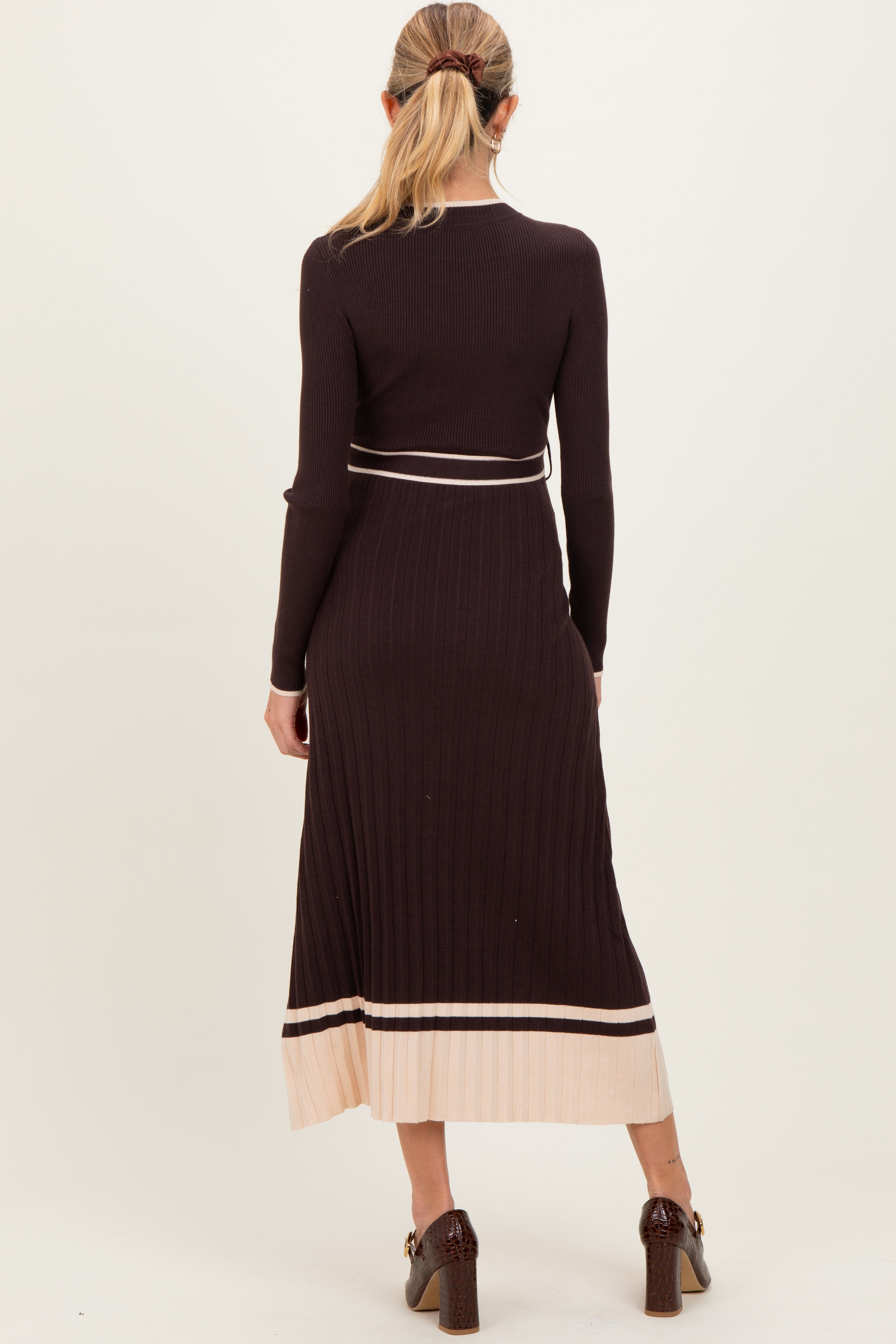 Umstands-Midikleid aus Rippstrick mit Gürtel