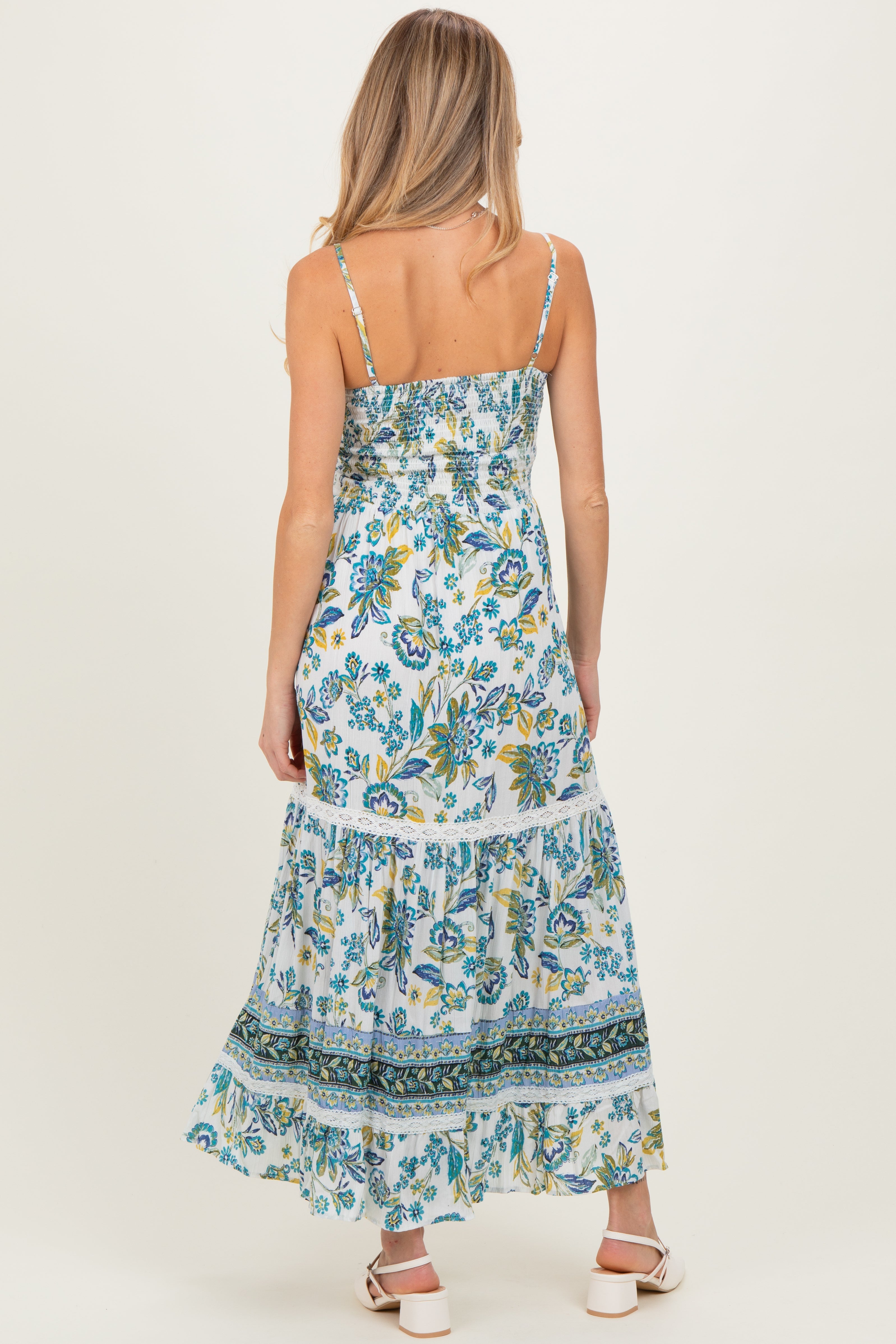 Geblümtes Umstands-Maxikleid mit gedrehter Front und Spitzendetail