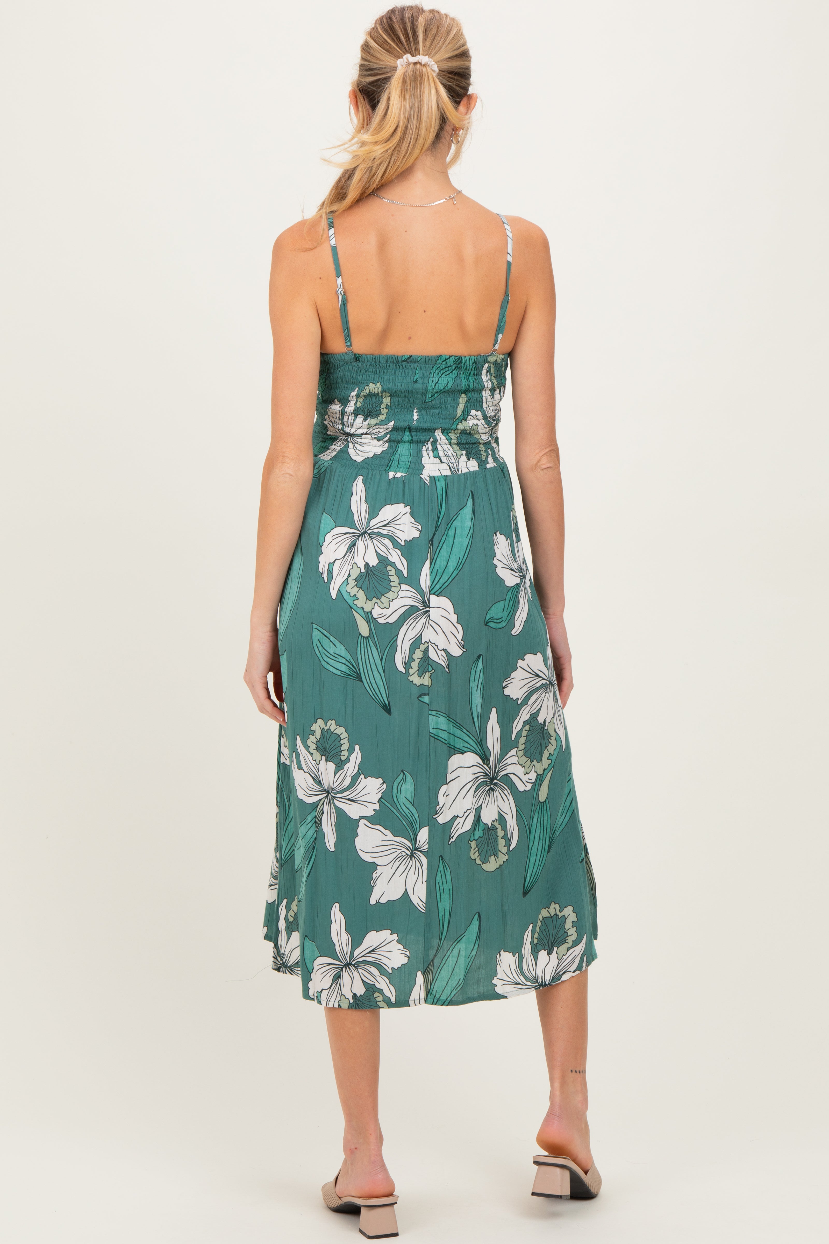 Geblümtes Umstands-Midikleid mit gedrehter Front und Cut-out
