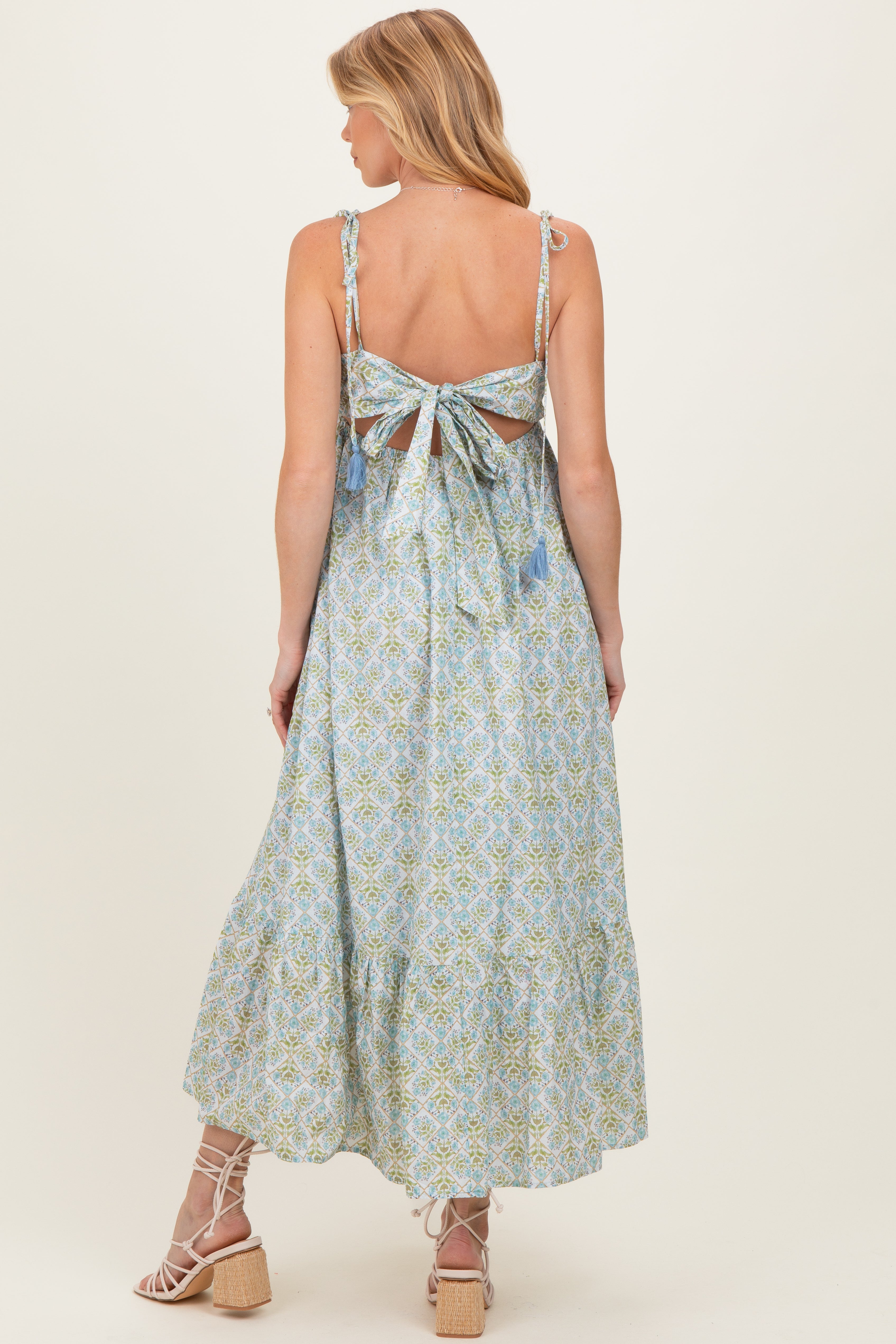 Umstands-Midikleid aus Baumwolle mit Blumenmuster, Rückenausschnitt und Schleife