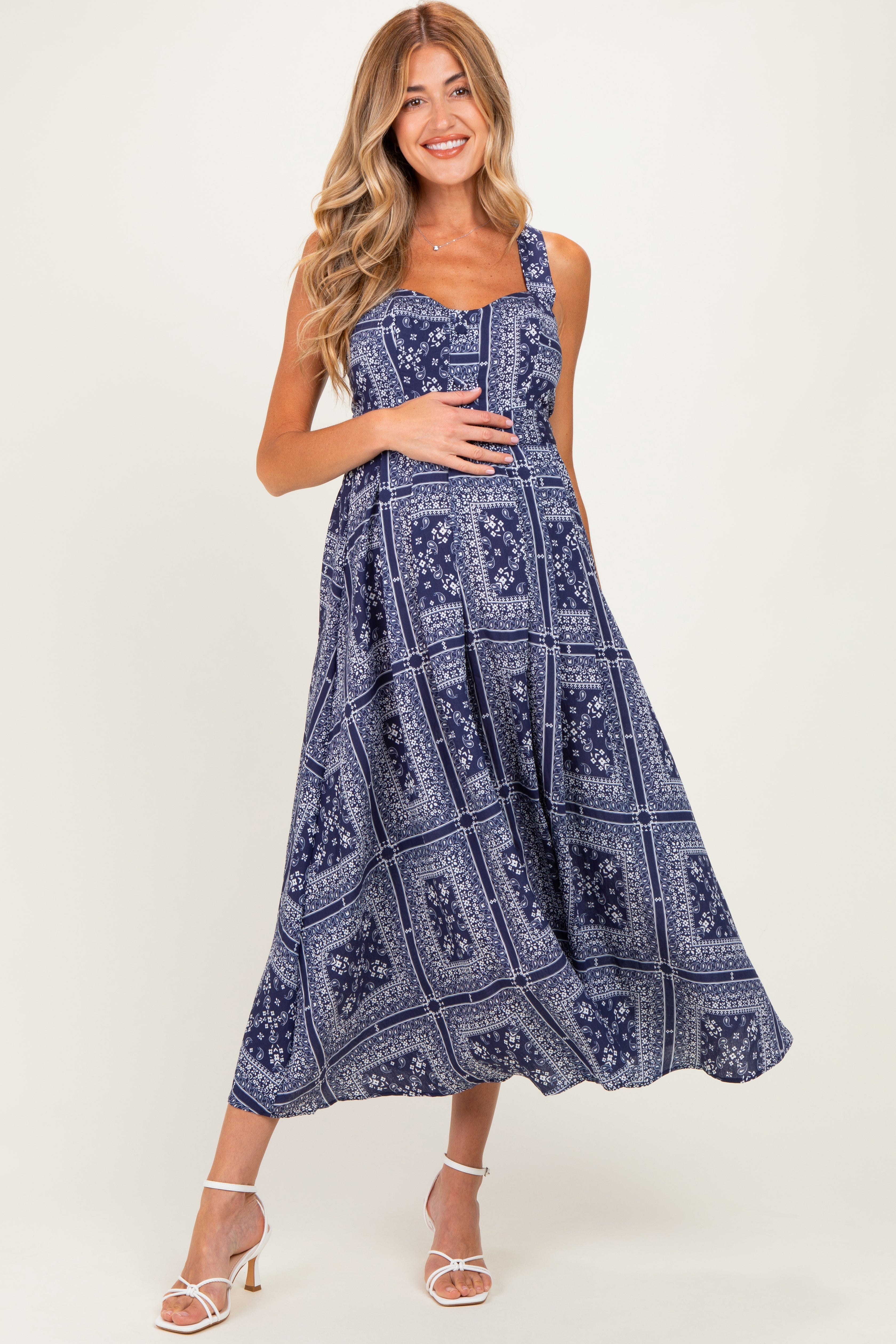 Umstandsmidikleid mit Bandana-Print und gekreuztem Rücken