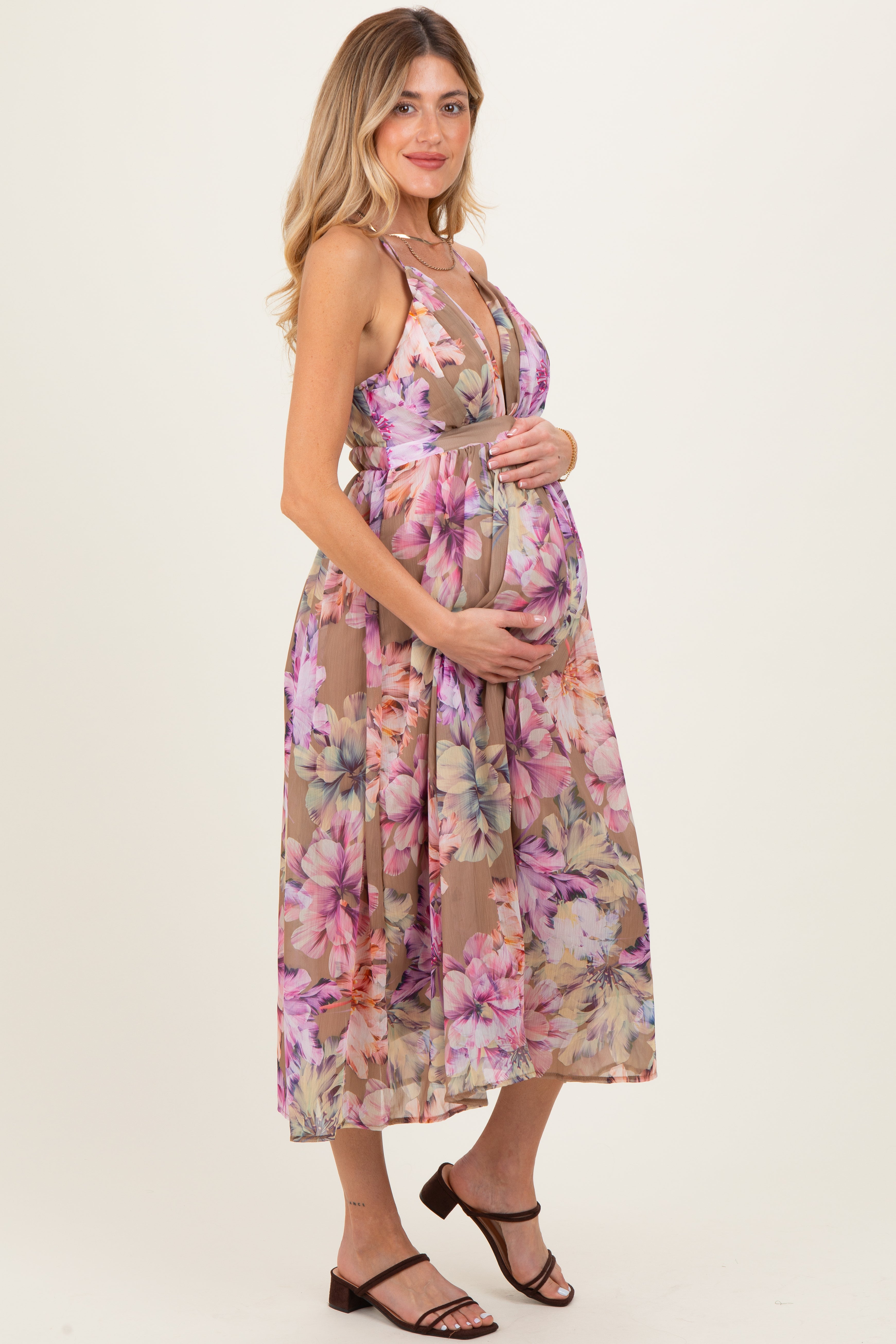 Umstands-Midikleid in Sandbraun mit Blumenmuster und Rückenausschnitt