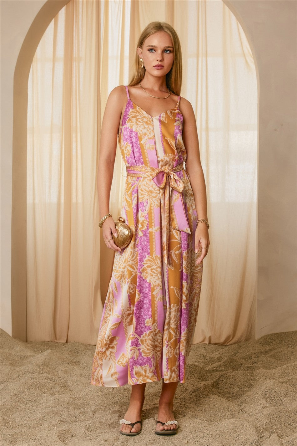 Umstandsmaxikleid Riviera Bloom mit extra weitem Rock in Apricot und Lavendel