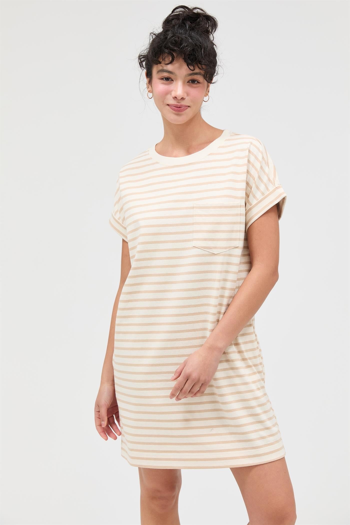 Gestreiftes Umstands-T-Shirt-Minikleid in Taupe