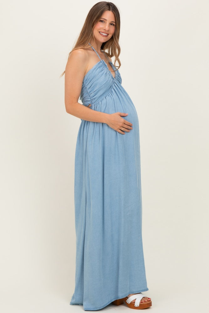 Plissiertes Umstands-Maxikleid mit V-Ausschnitt in Hellblau