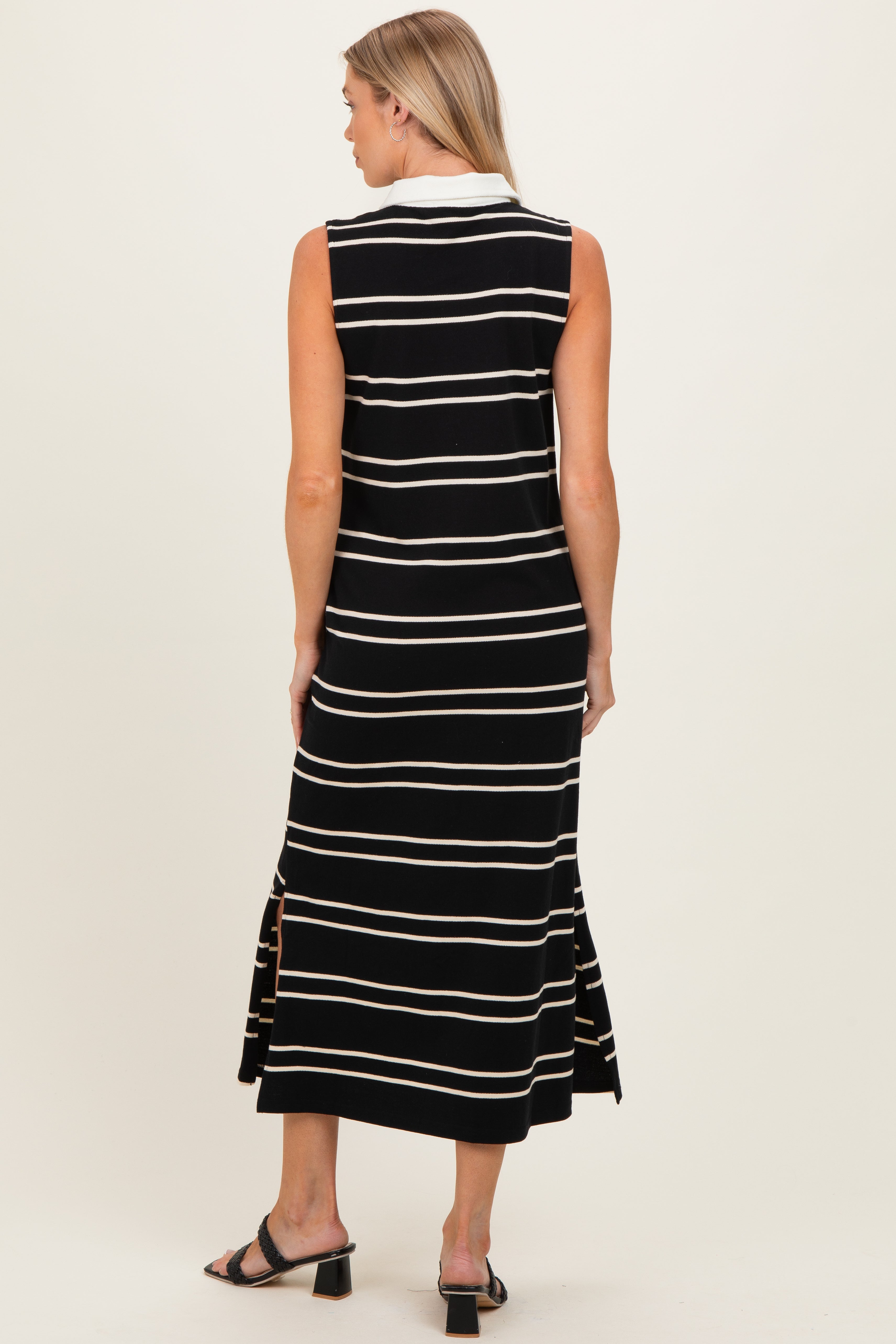 Ärmelloses Umstands-Midikleid mit Streifen und Kragen