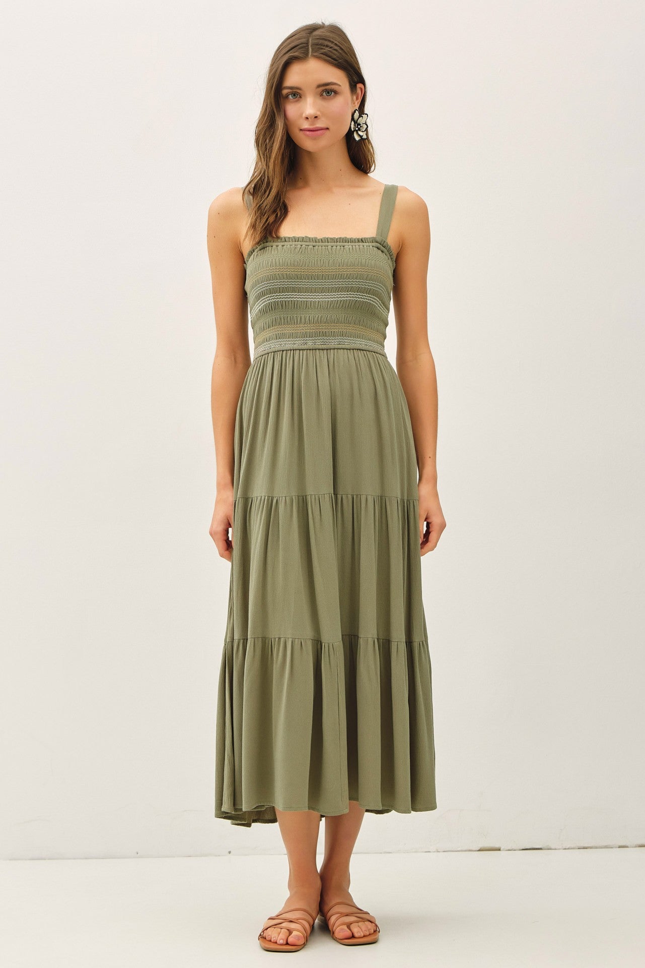 Umstands-Midikleid mit Stickerei und Smok-Detail