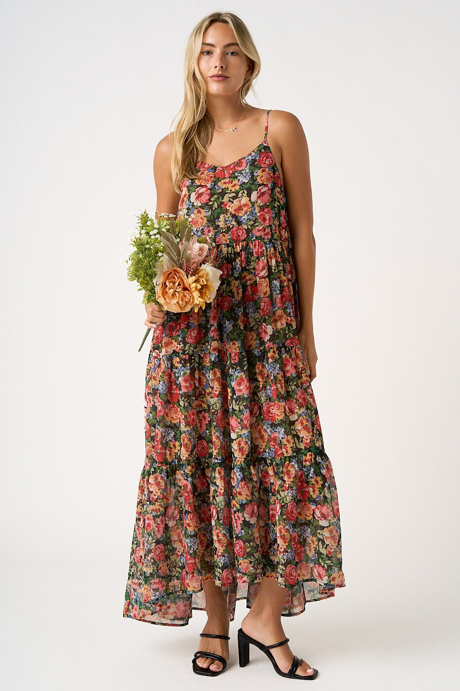 Schwarzes Umstands-Maxikleid mit Blumenprint, V-Ausschnitt und Stufenrock