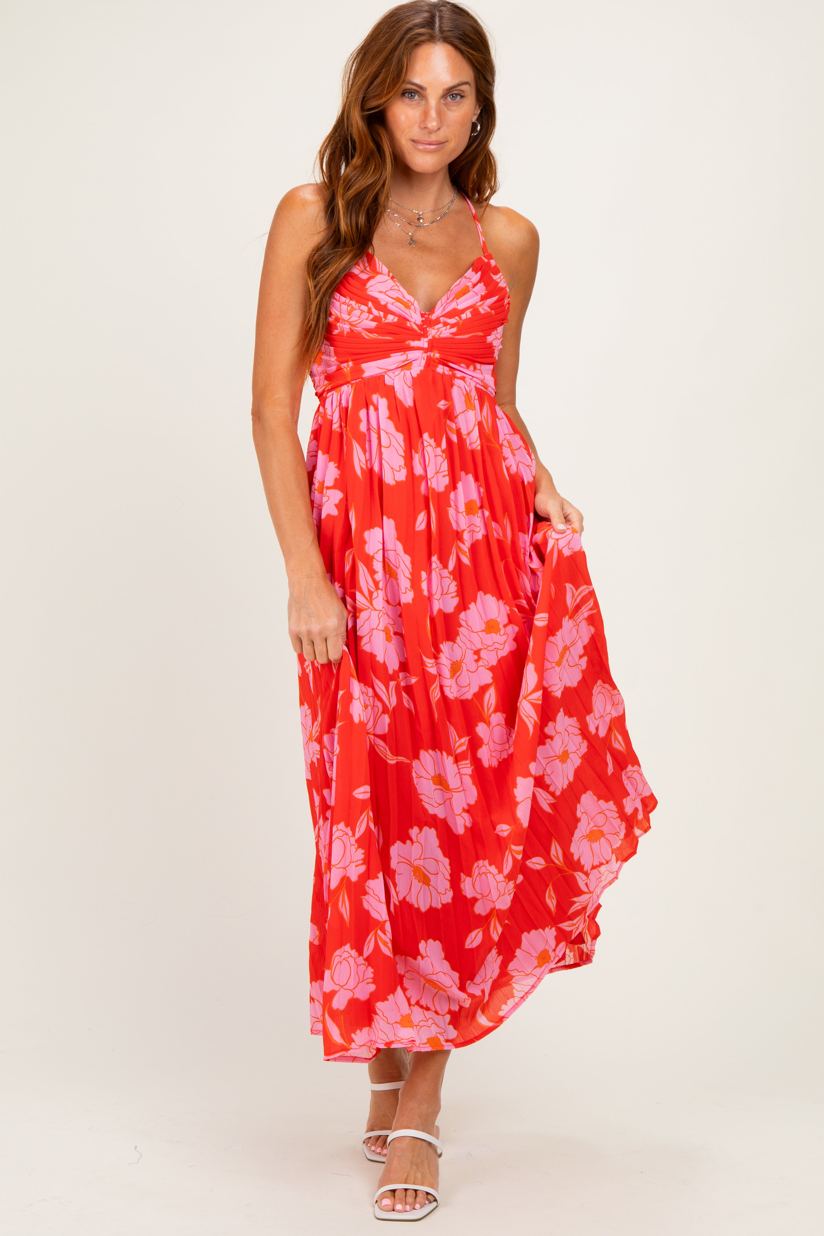 Umstands-Midikleid mit Blumenmuster, Plisseefalten und Cut-out-Rücken in Rot