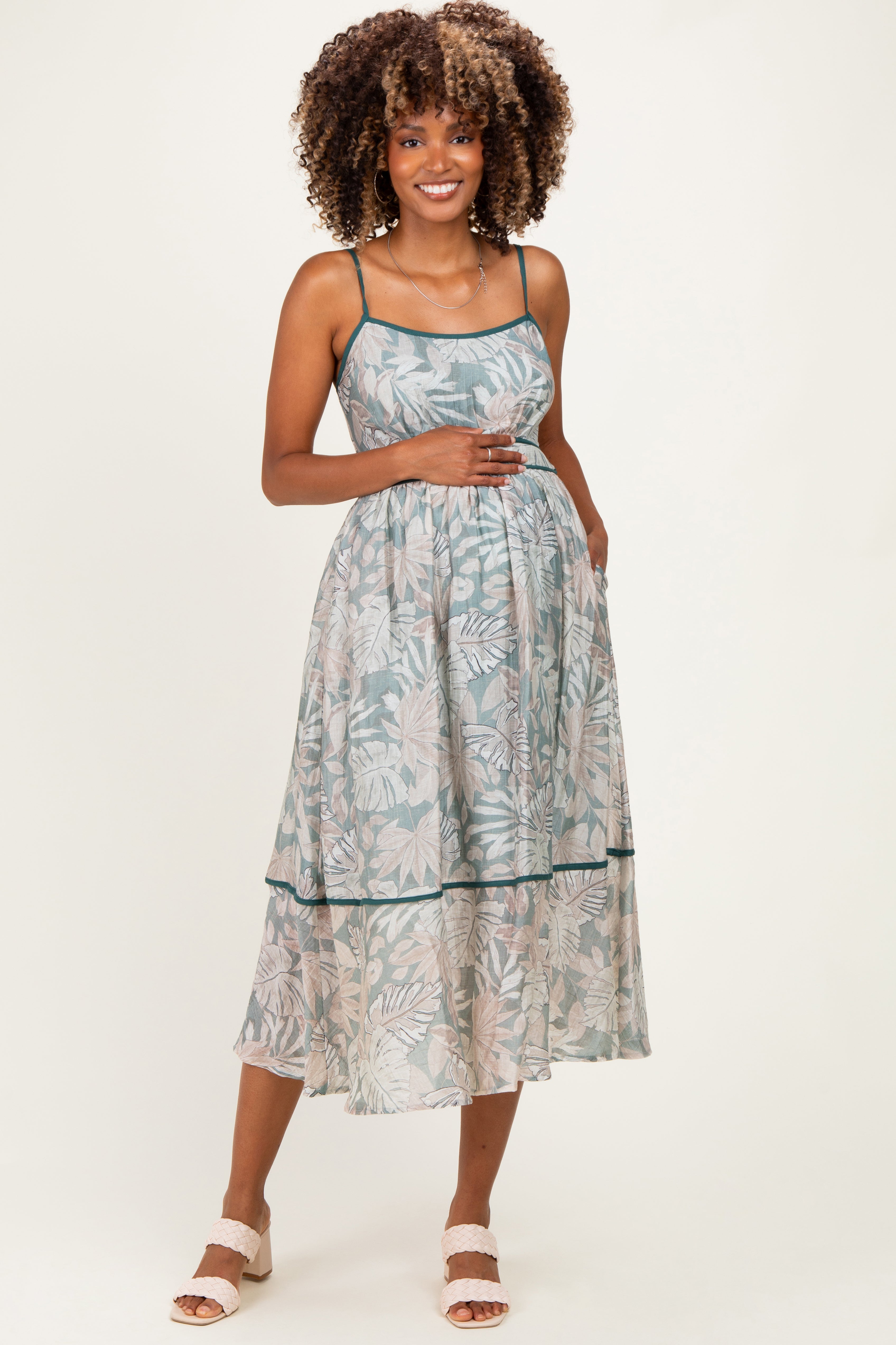Bedrucktes Umstands-Midikleid mit Cut-out und Rückenbindeband in Dunkelgrün