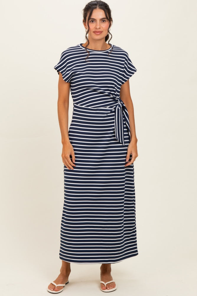 Umstands-Midikleid in Marineblau mit Streifen und seitlichem Bindeband