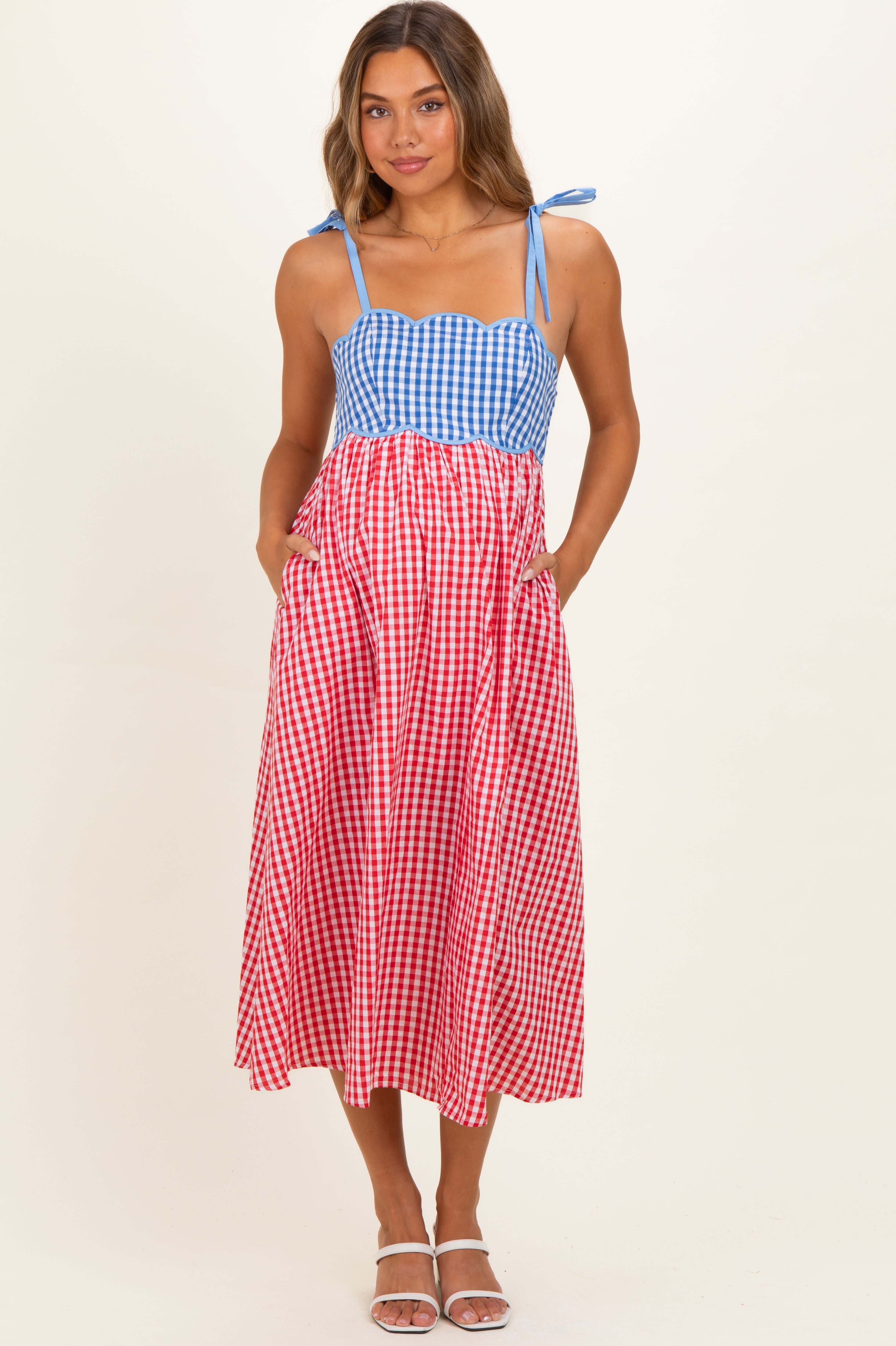 Rotes Umstands-Midikleid mit Vichy-Karo, Colourblock und Muschelsaum