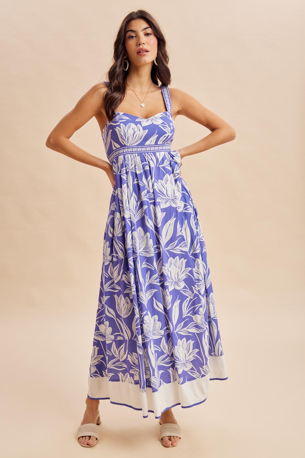 Ärmelloses Umstands-Maxikleid mit Blüten-Mix