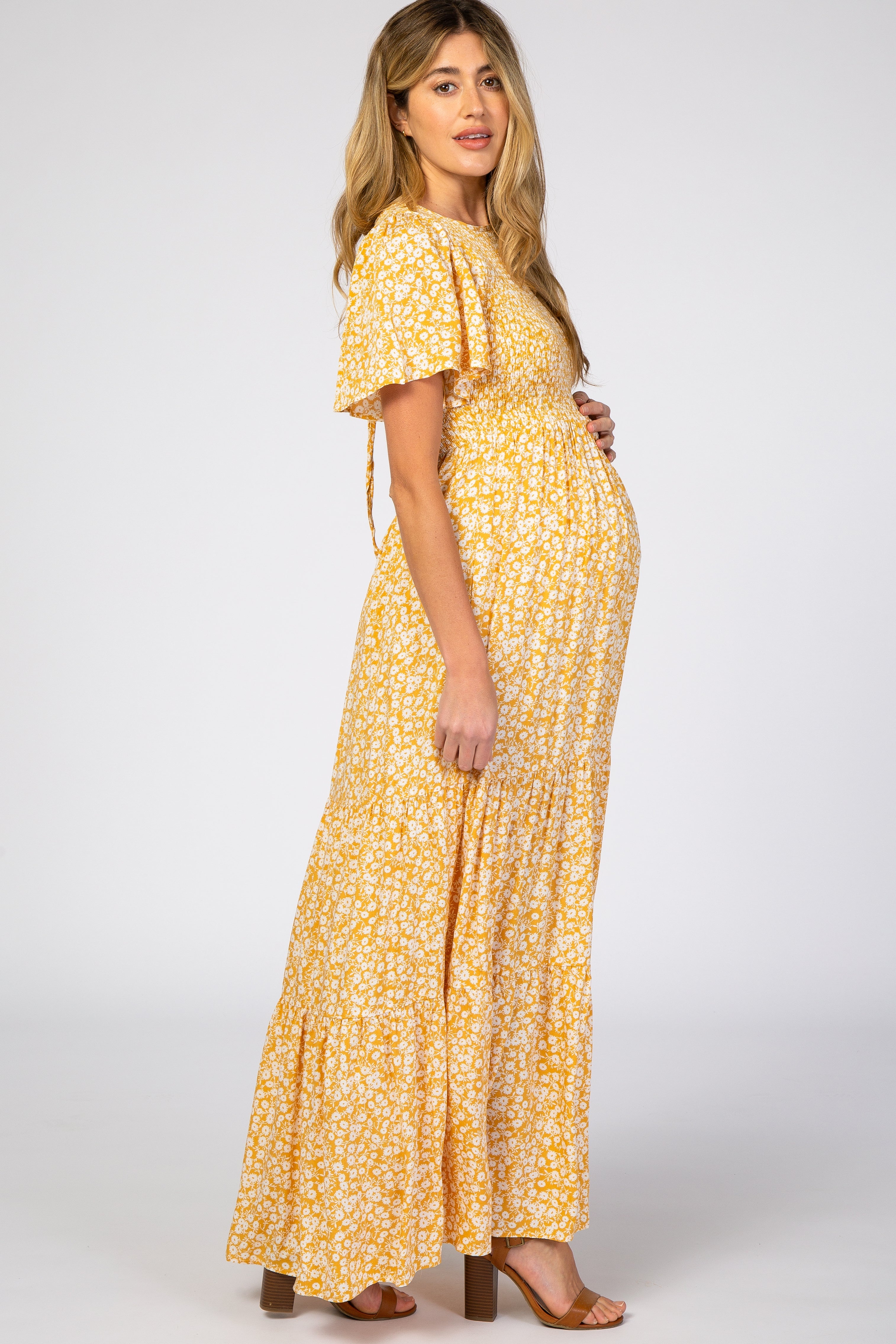 Umstandsmaxikleid mit Blumenmuster und plissiertem Saum
