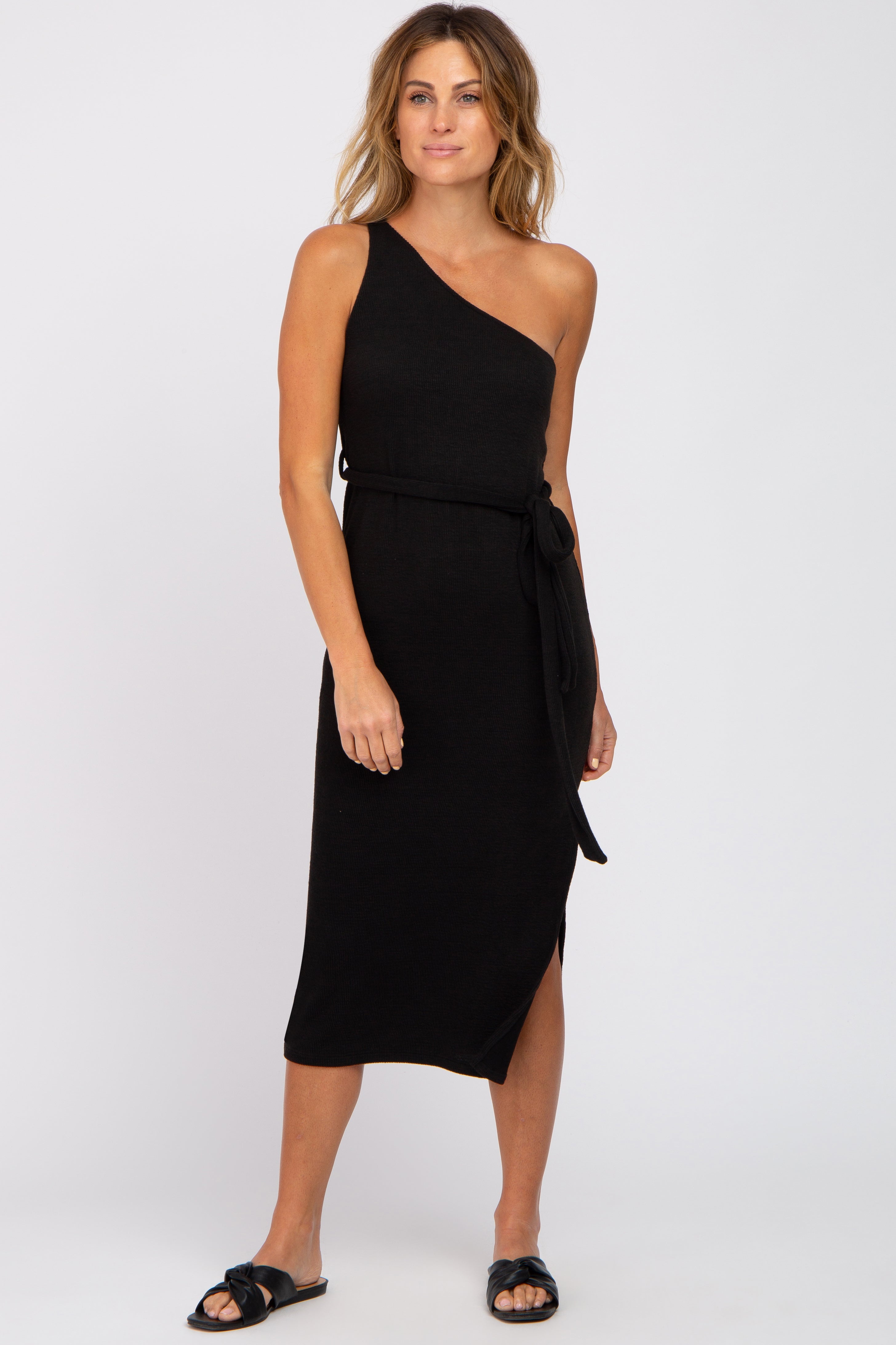 Geripptes Umstands-Midikleid in Schwarz mit One-Shoulder-Ausschnitt und Seitenschlitz