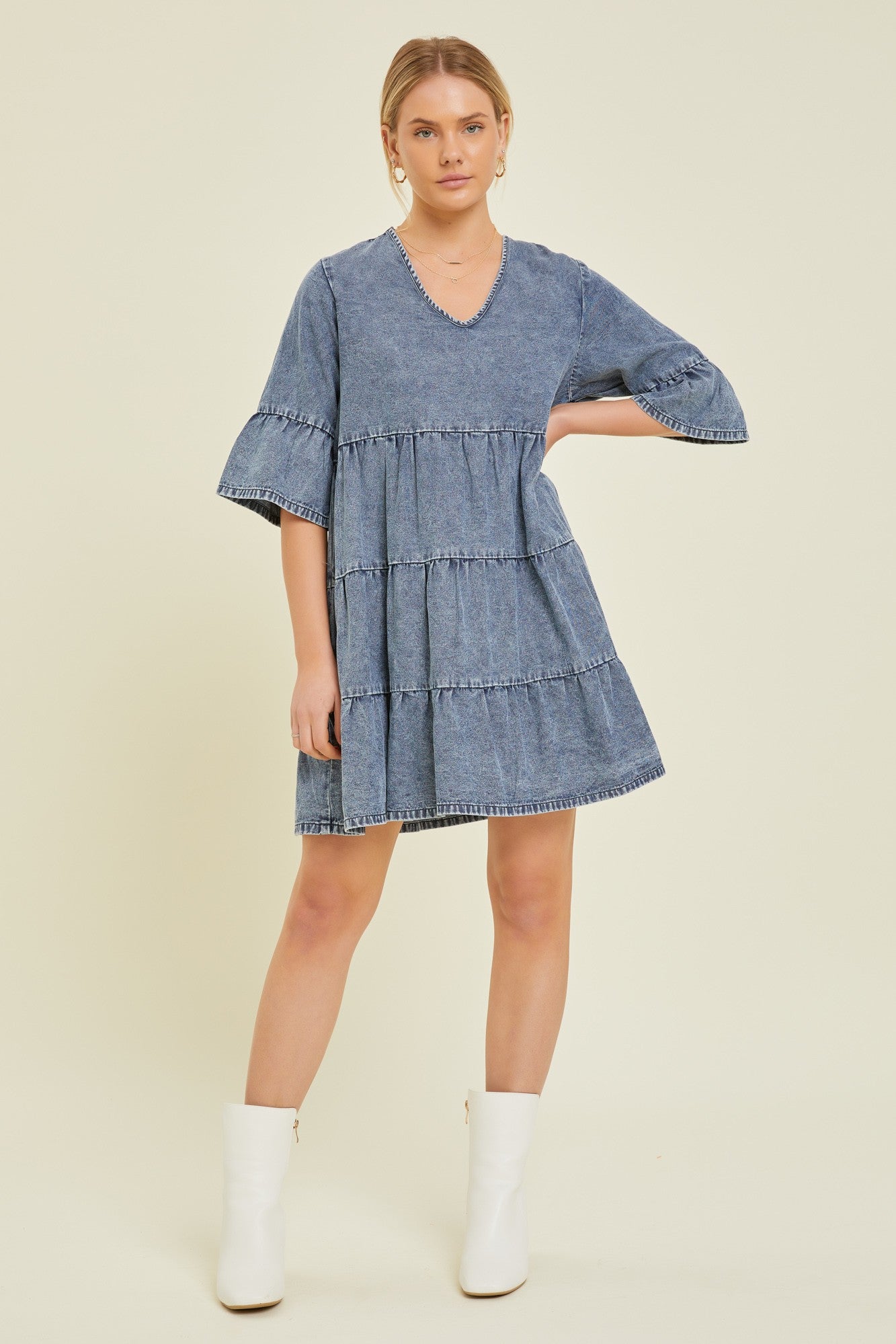 Umstandskleid in Stufenoptik mit Vintage-Waschung in Blau