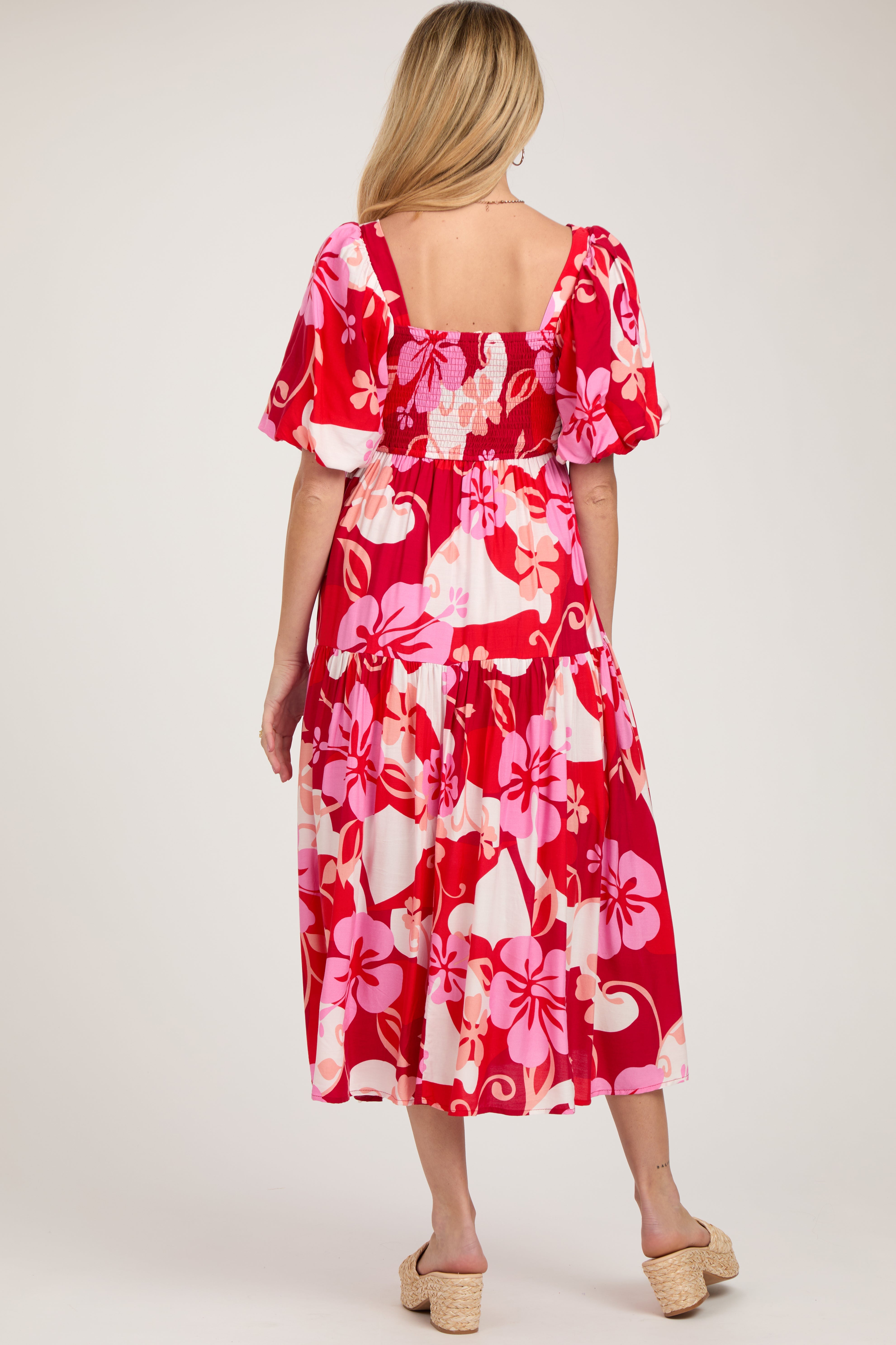 Umstands-Midikleid mit Blumenmuster, Puffärmeln und gestuftem Rock