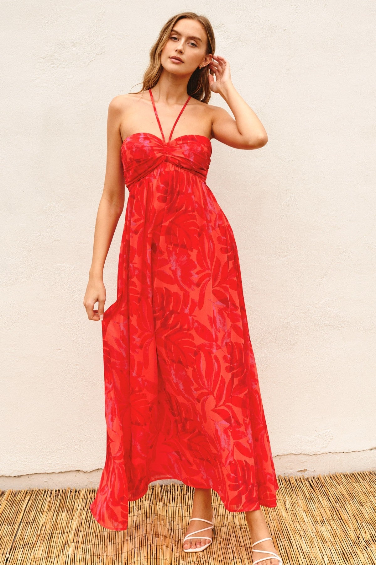 Umstandsmaxikleid mit Neckholder-Ausschnitt