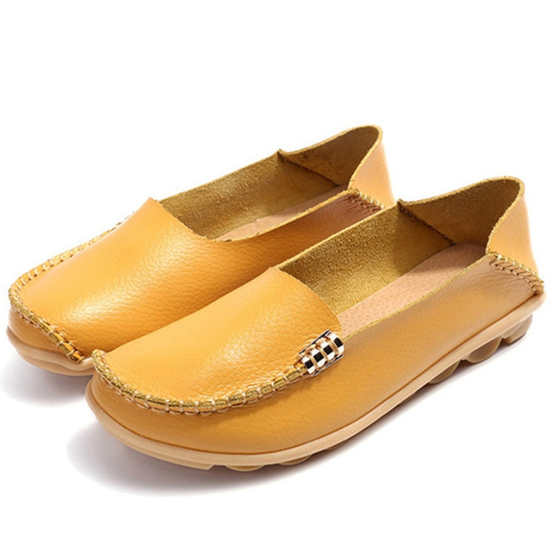 Bequeme Slipper für Damen aus Leder-Optik