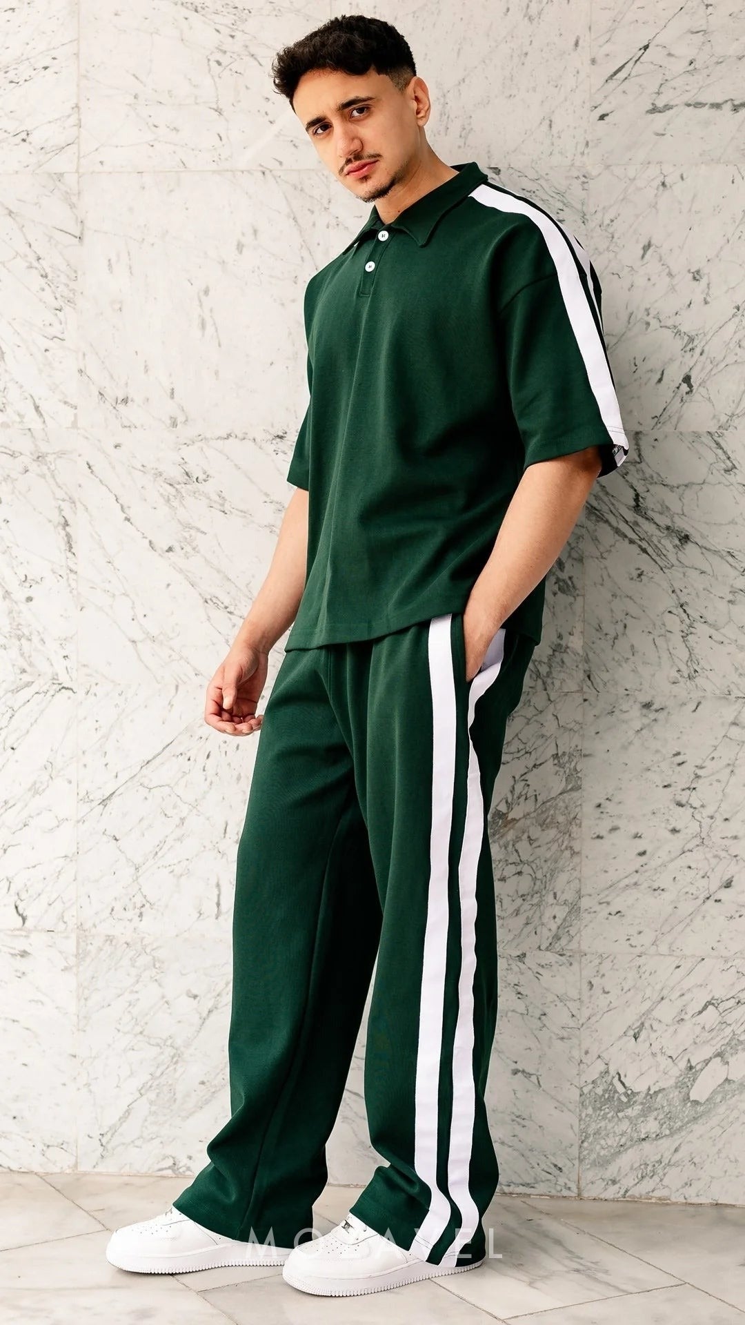 Herren Set „Lario“ – Poloshirt & Hose mit Streifen Königsgrün