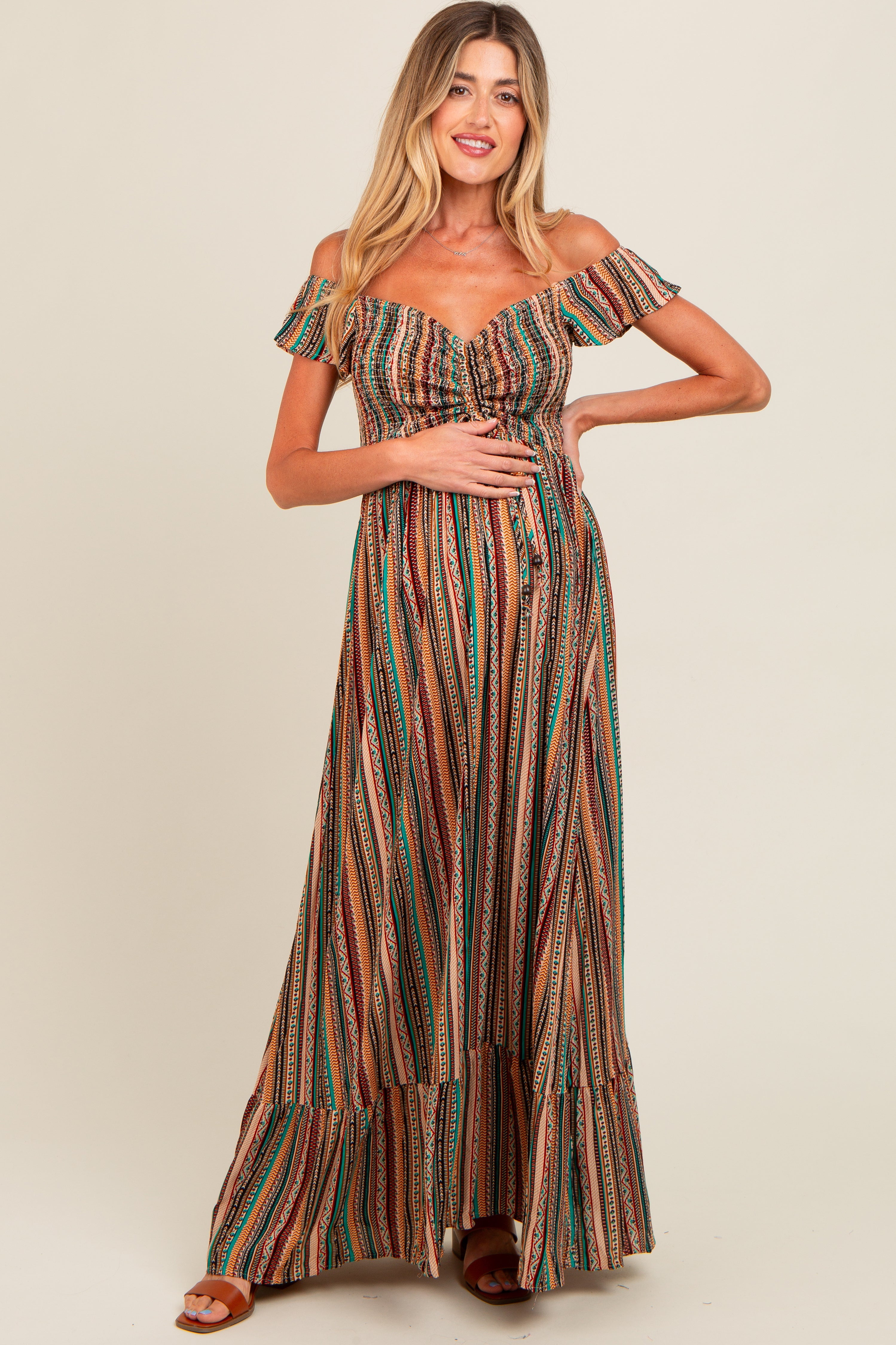 Umstandsmaxikleid mit schulterfreiem Ausschnitt und gerafftem Bund
