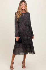 Plissiertes Umstands-Midikleid mit Blumenmuster und Bindeband vorne