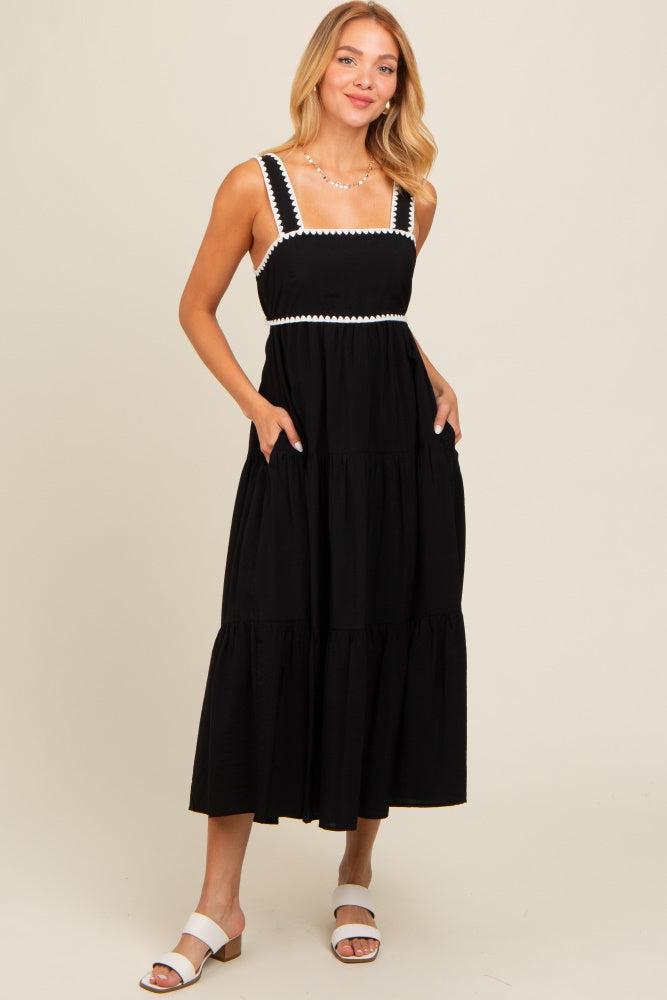 Umstands-Midikleid mit Wellenborte und Stufenrock in Schwarz