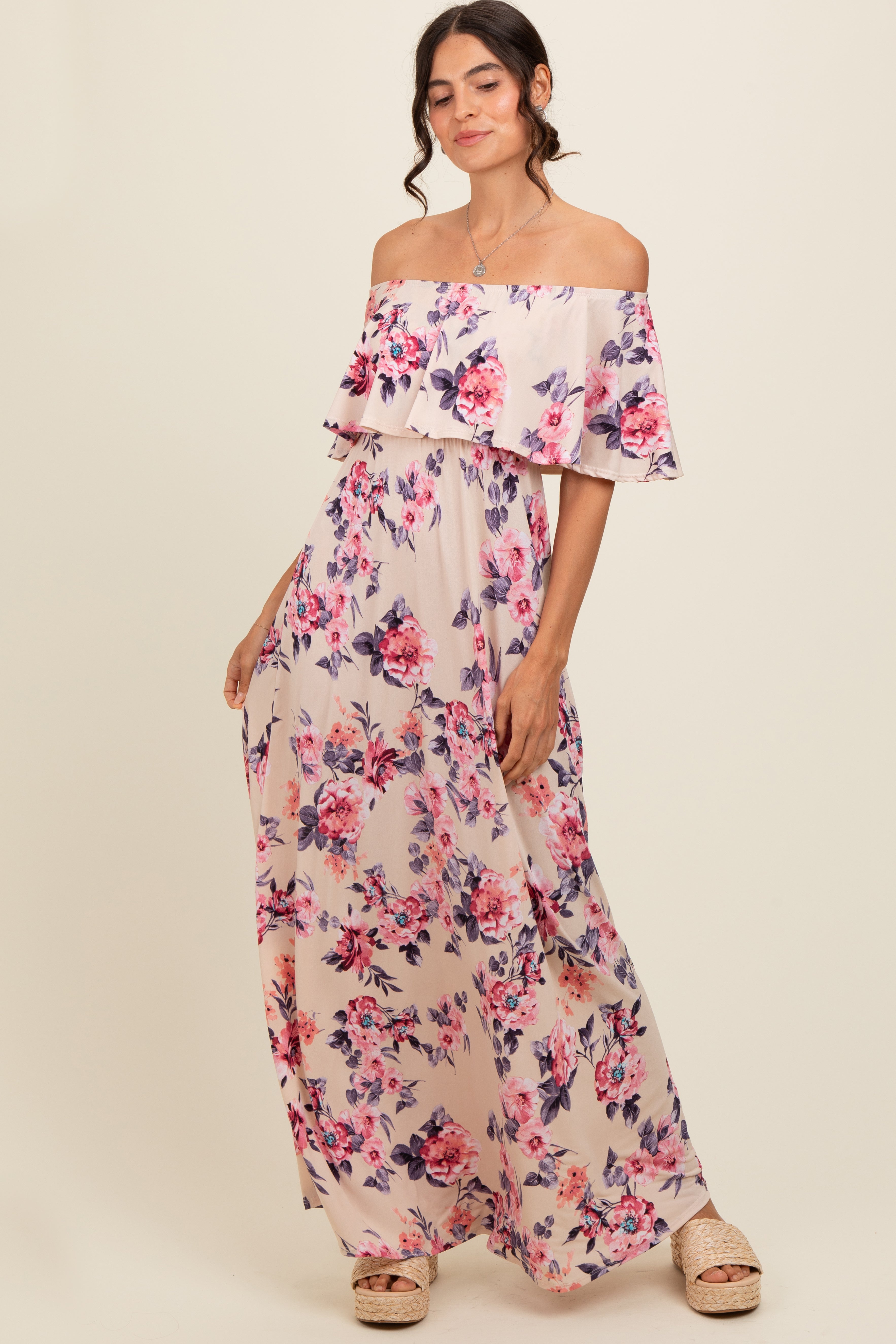 Florales Umstands-Maxikleid mit schulterfreiem Ausschnitt