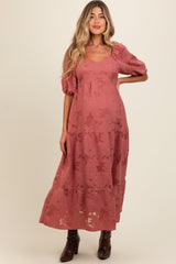 Florales Umstands-Midikleid mit Textur und Stufenrock