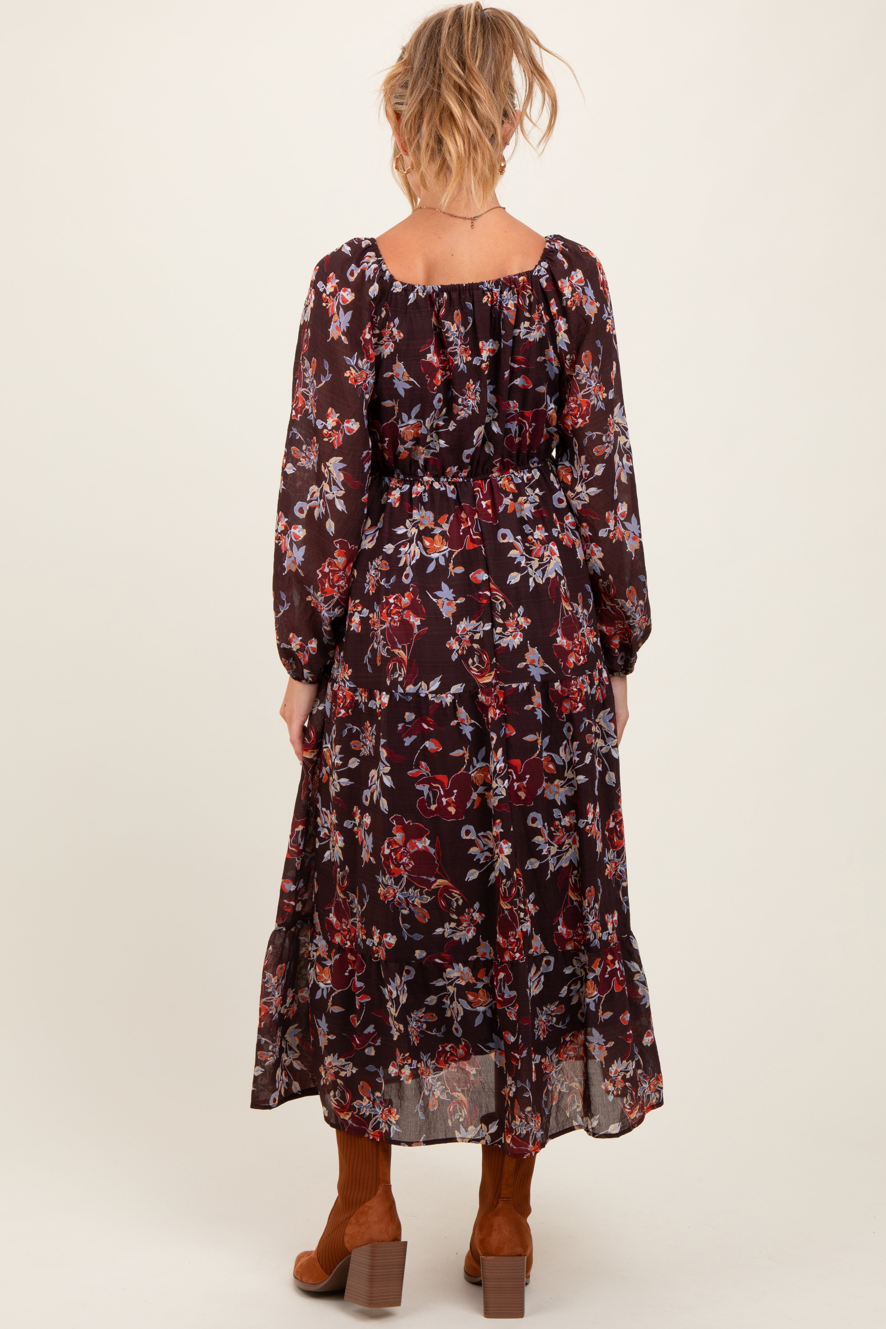 Braunes Umstands-Maxikleid mit Blumenmuster, V-Ausschnitt und Ballonärmeln