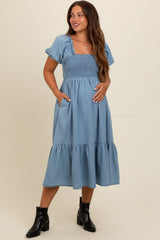 Umstands-Midikleid aus Chambray im Vintage-Waschung-Look mit Smok-Detail