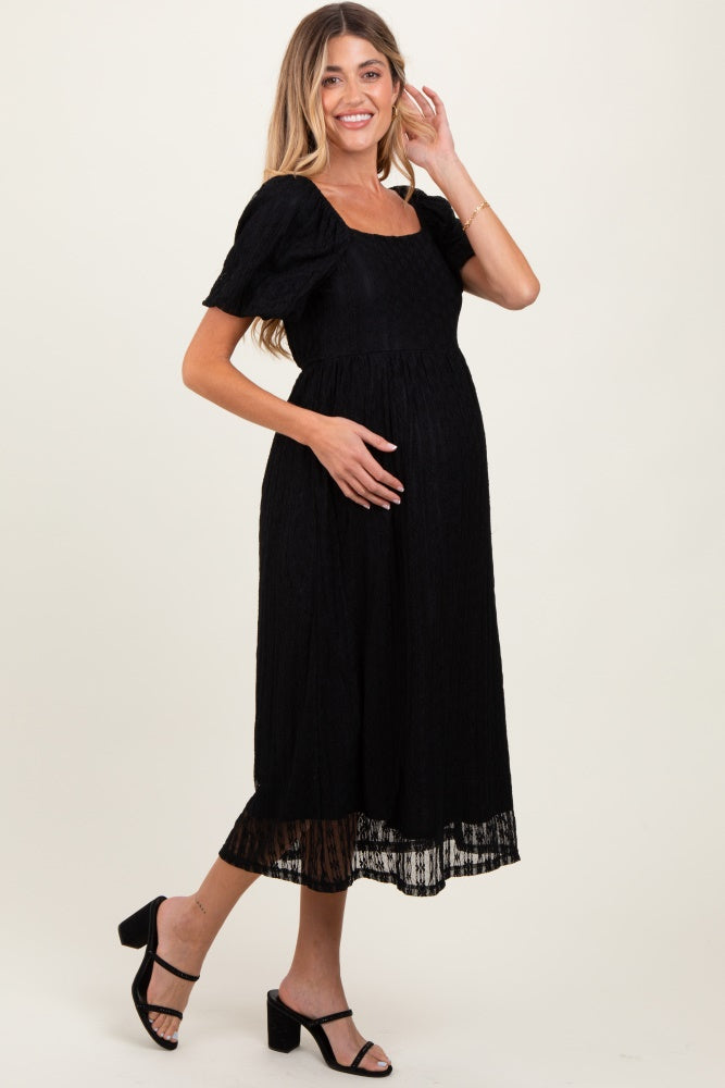 Schwarzes Umstands-Midikleid mit Spitzenüberlage und eckigem Ausschnitt
