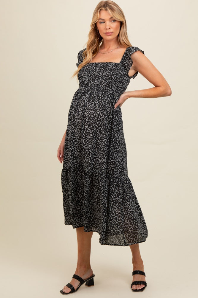 Umstands-Midikleid mit Rüschenträgern und Smok-Detail in Schwarz