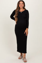 Schwarzes Umstands-Maxikleid aus Strick mit Seitenschlitz und Wellensaum